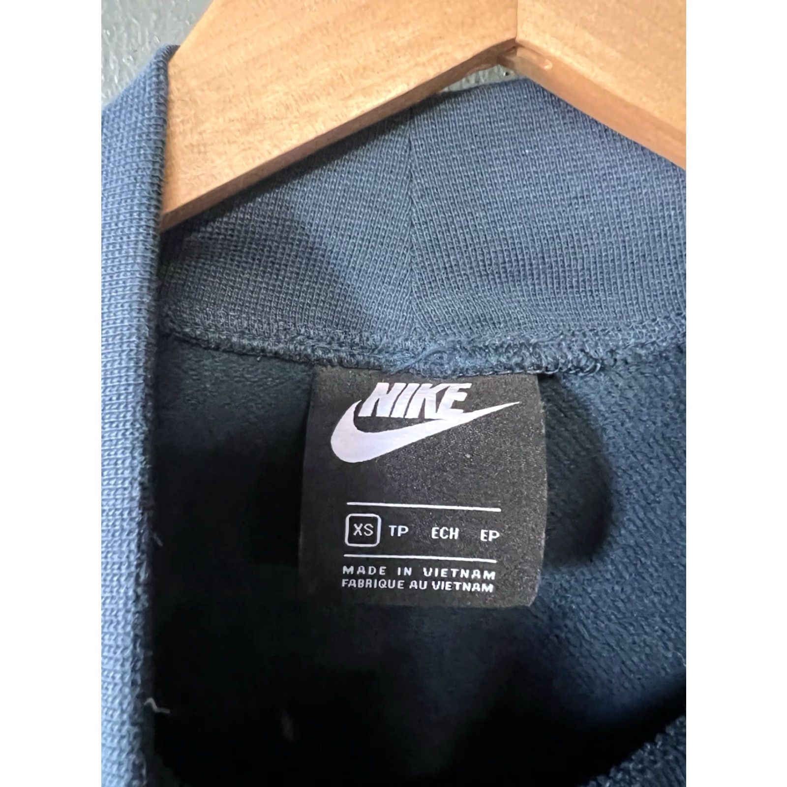 Nike Nike Sweatshirt Womens Long Sleeve Pullover Green XS Size Sweatshirt (Activewear) Womens Nike Size XS / US 0-2 / IT 36-38 - 3 Thumbnail
