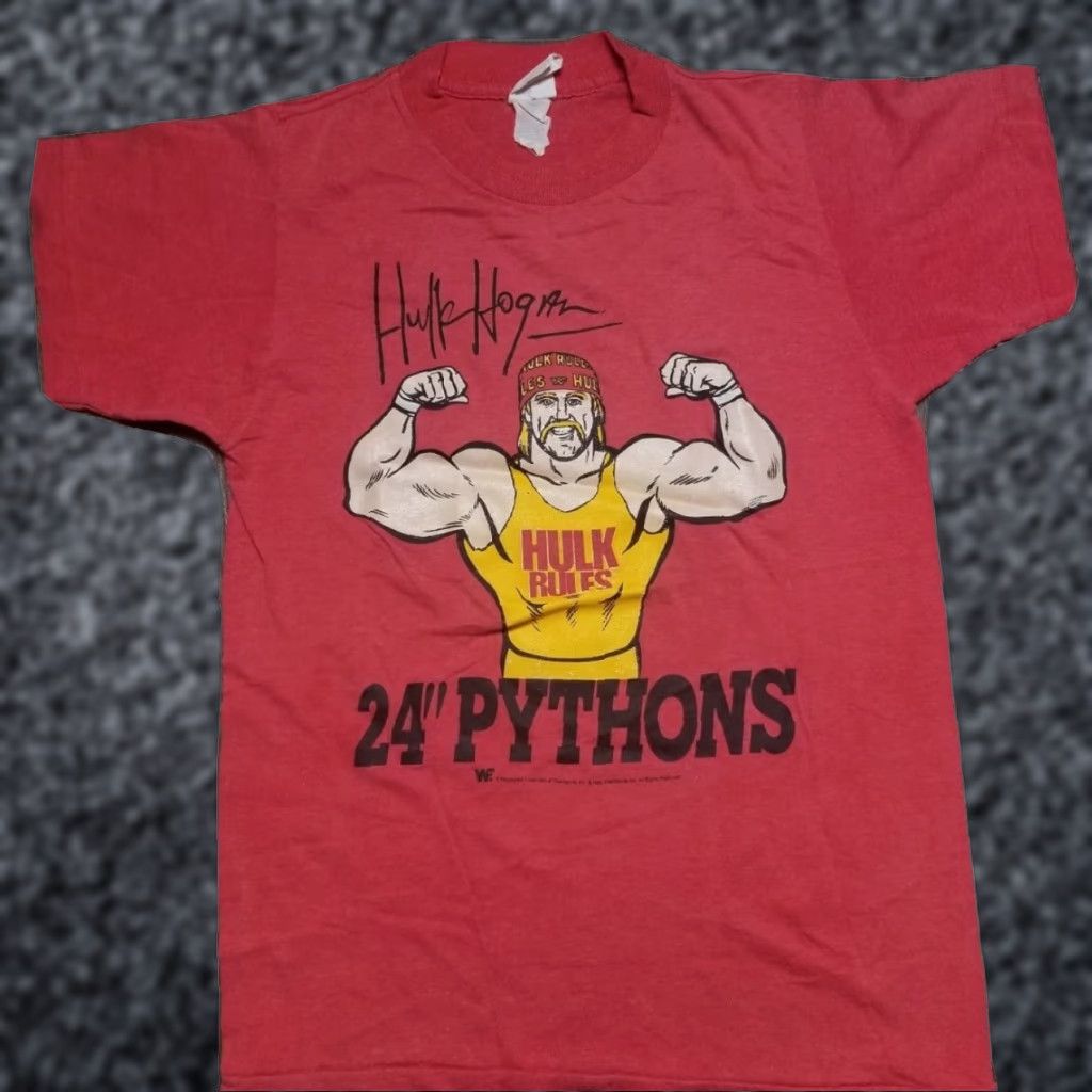 Hogan VINTAGE WWE T-Shirt Mens M 89 WWF Hulk Hogan 24 Pythons Single Stitch Red Short Sleeve Cotton Polyester Graphic Print Logo Slim Fit Sports USA 80s Size US M / EU 48-50 / 2 - 1 Thumbnail