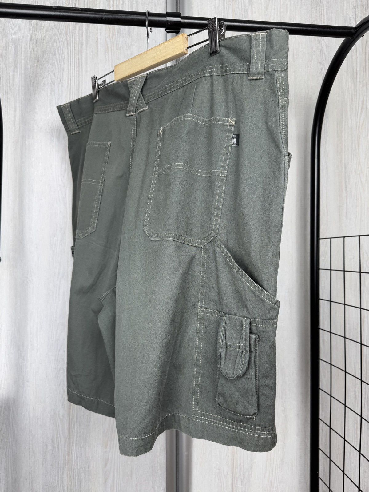 Nike ACG Nike ACG vintage carpenter cargo work shorts size 40 Size US 40 / EU 56 - 11 Thumbnail