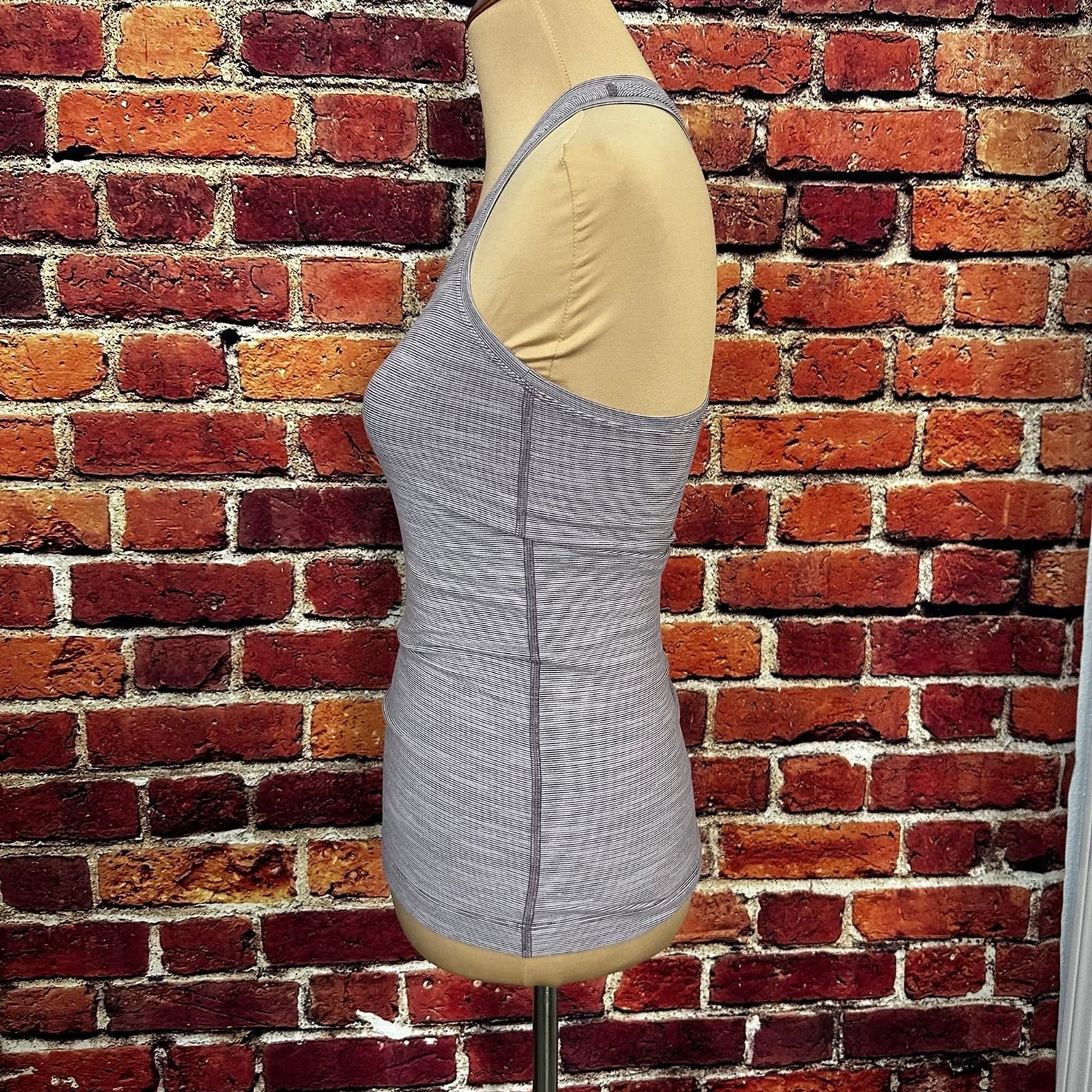 Lululemon Lululemon Tank Top Size S / US 4 / IT 40 - 3 Thumbnail