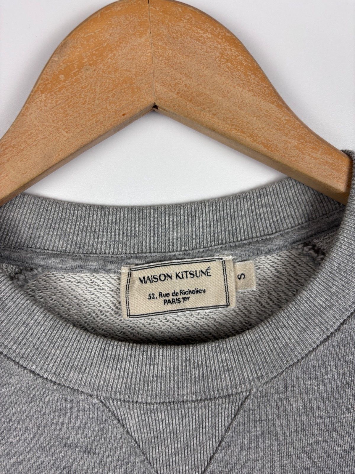 Maison Kitsune Mens Maison Kitsune Grey Fox Patch Sweatshirt Gray Size S Size US S / EU 44-46 / 1 - 4 Thumbnail