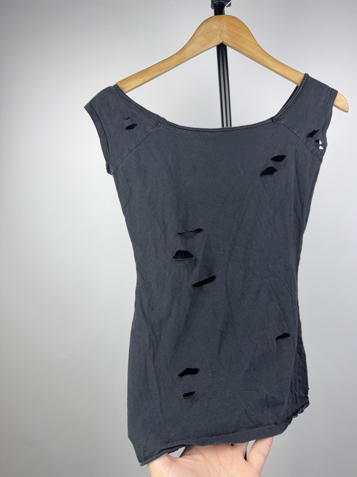 Rocawear Rocawear Distressed Tank Top Love Potion No.99 Rhinestone Size XS / US 0-2 / IT 36-38 - 8 Thumbnail