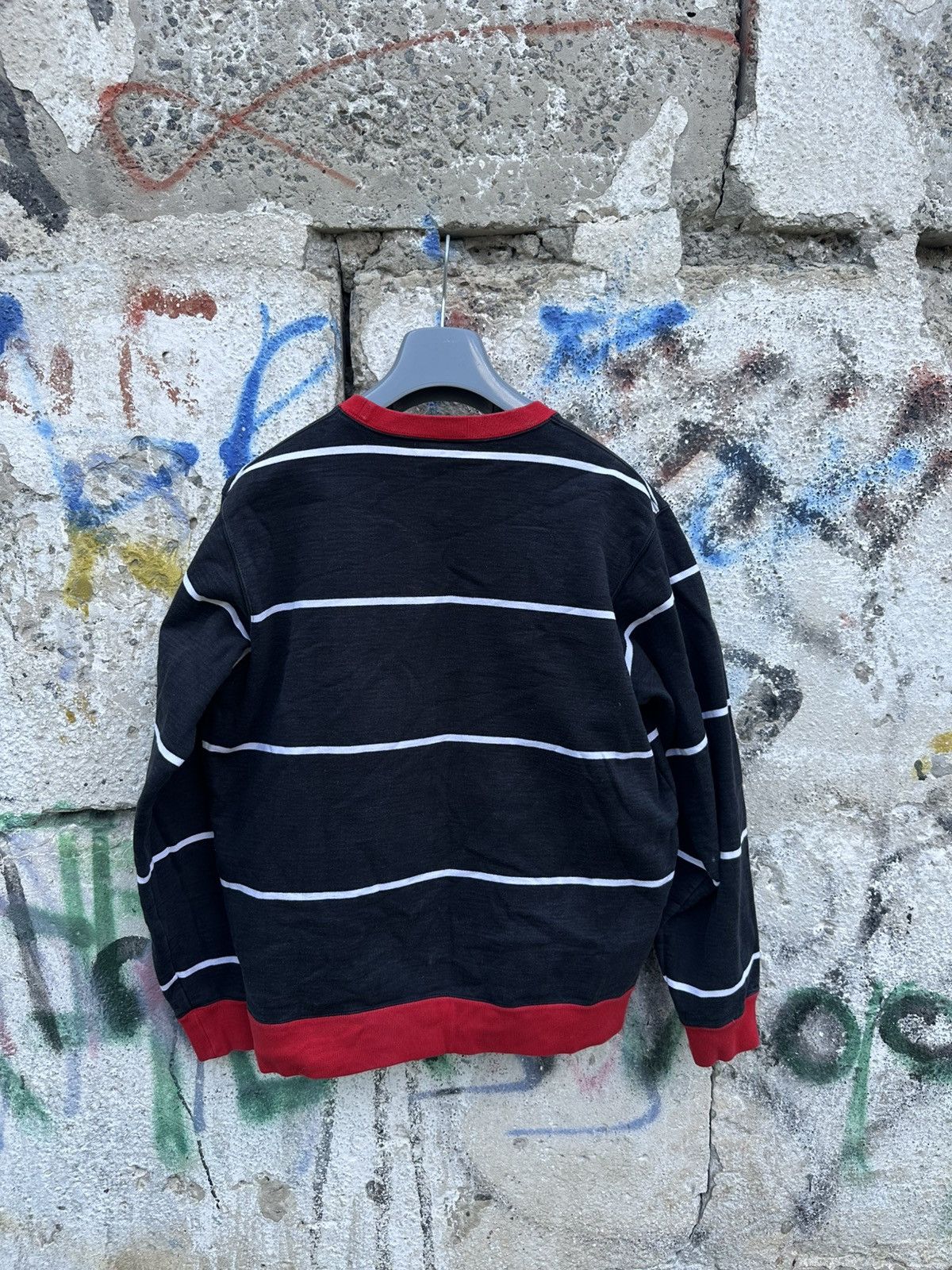 Supreme Mens Medium Black Striped Crewneck FW17 Spellout