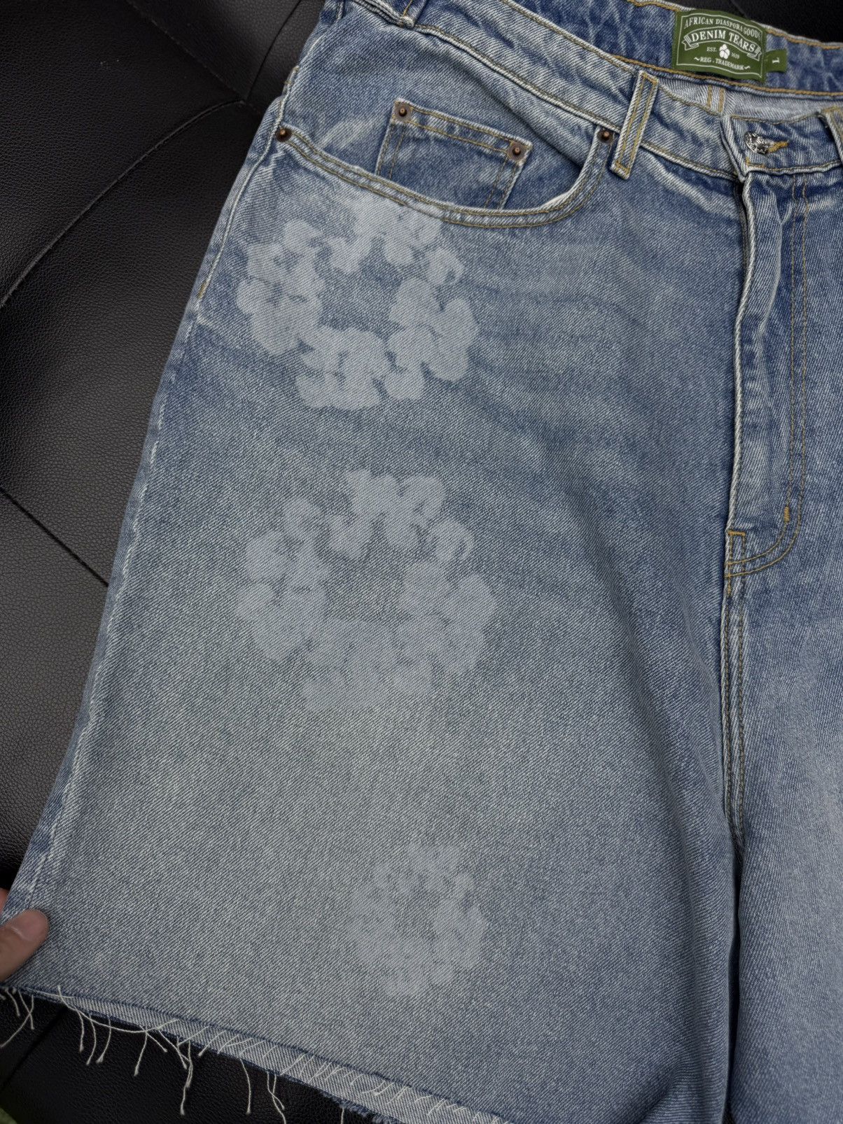 DENIM TEARS Denim Tears Cotton Wreath 2025 Shorts Size Large Blue (NEW) Size US 33 - 5 Thumbnail