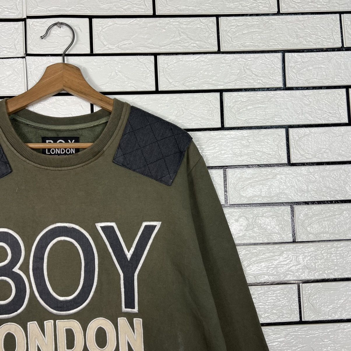 Boy London BOY LONDON Big Logo Khaki Crewneck Sweatshirt #4007-C182 Size US L / EU 52-54 / 3 - 5 Thumbnail