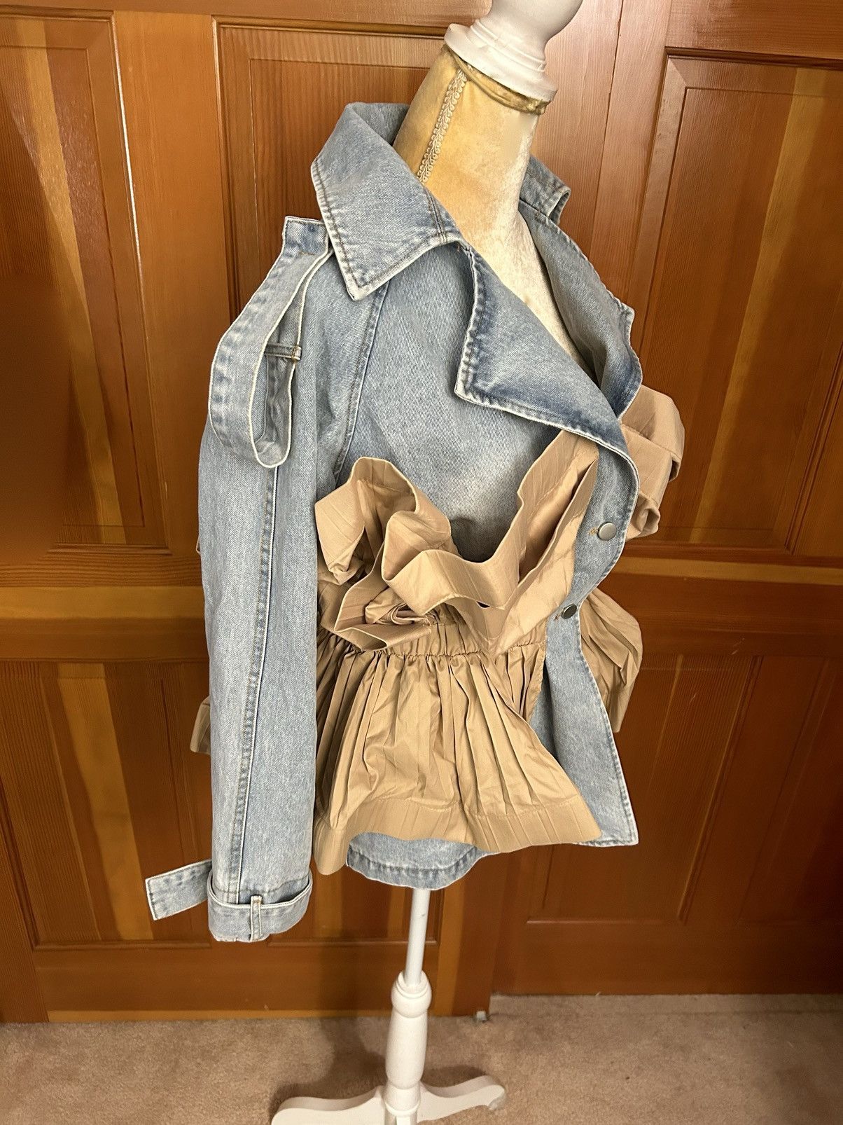 Designer × Other NWT, Lavishly Paris Stunning Ruffle Patchwork Denim Coat. Size M / US 6-8 / IT 42-44 - 8 Thumbnail