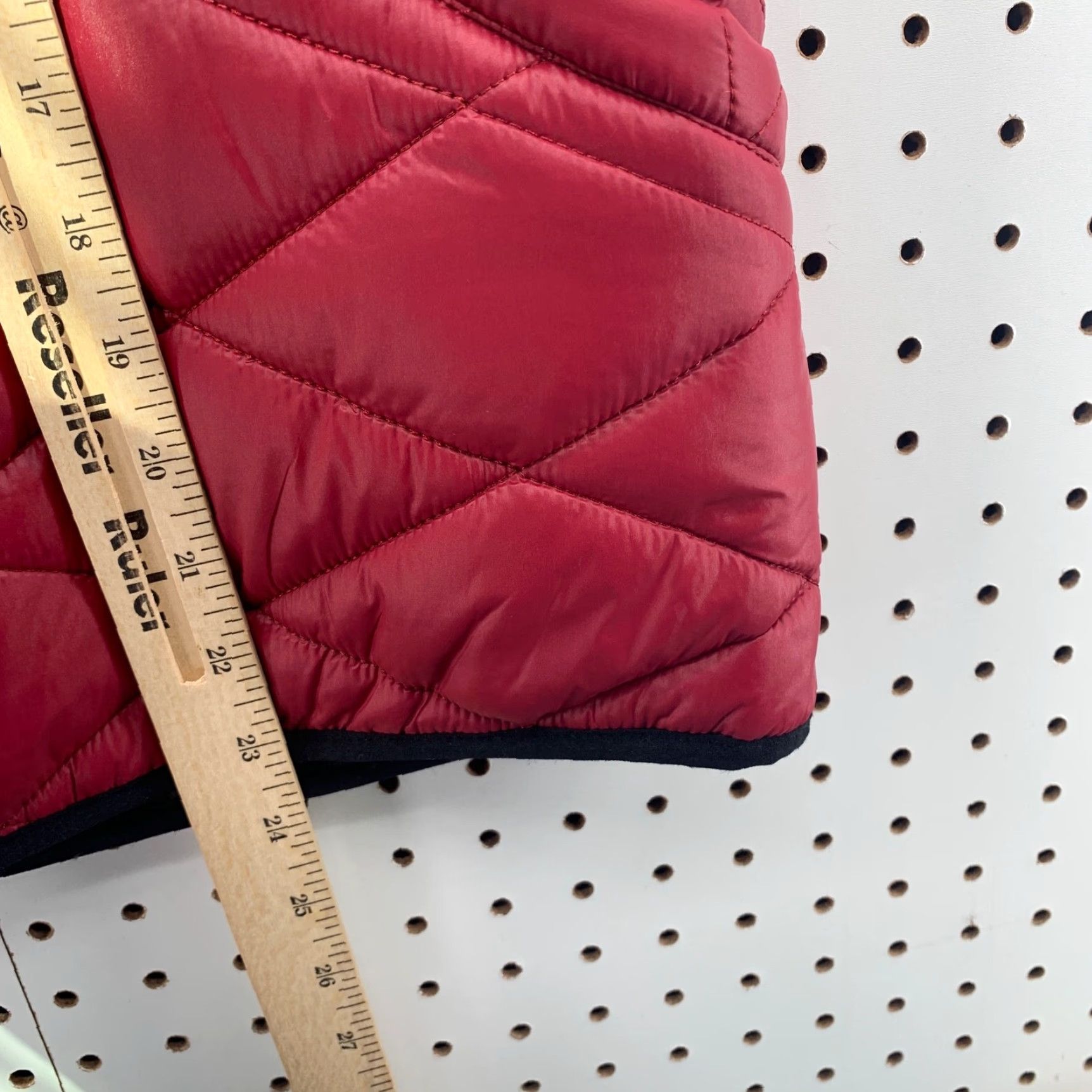 Vintage VINTAGE Ivory Ella Puffer Vest Womens M Red Quilted Sleeveless Lightweight Block Style 19x24 Mens Womens Size M / US 6-8 / IT 42-44 - 7 Thumbnail