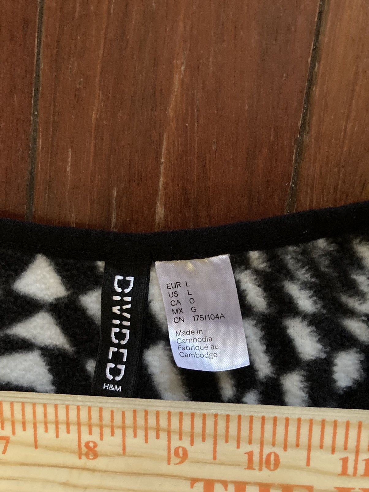 Designer × Vintage H&M Divided Black and White Fleece Optical Illusion Vest Size L / US 10 / IT 46 - 10 Thumbnail