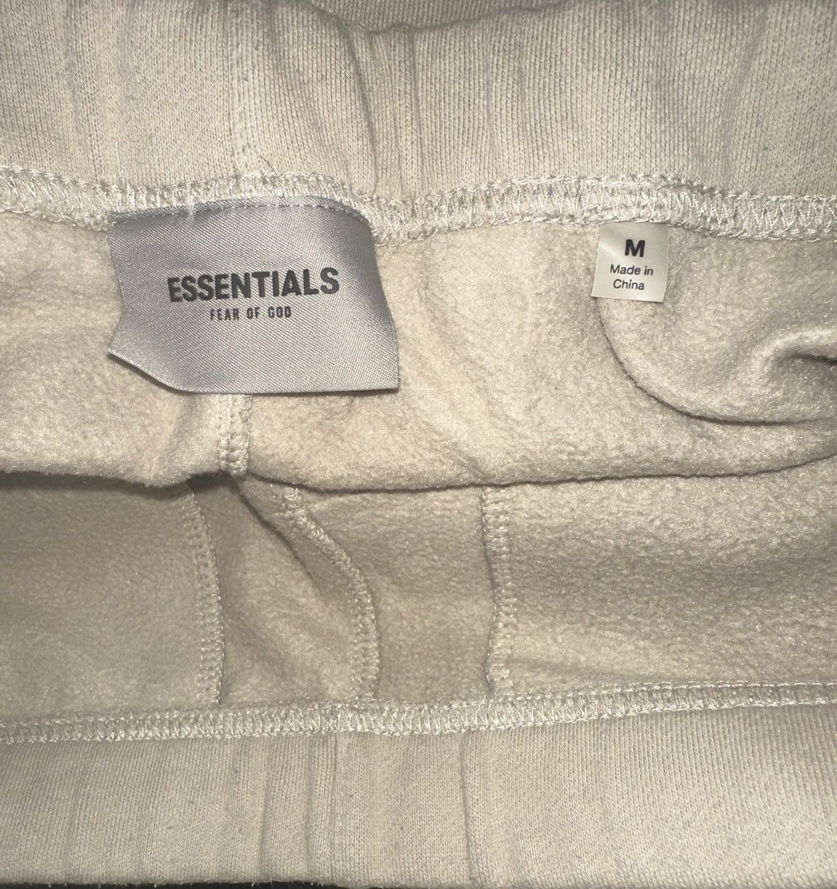 Essentials × Fear of God Essentials Fear of God Sweatpants/Joggers Size US 33 - 3 Thumbnail