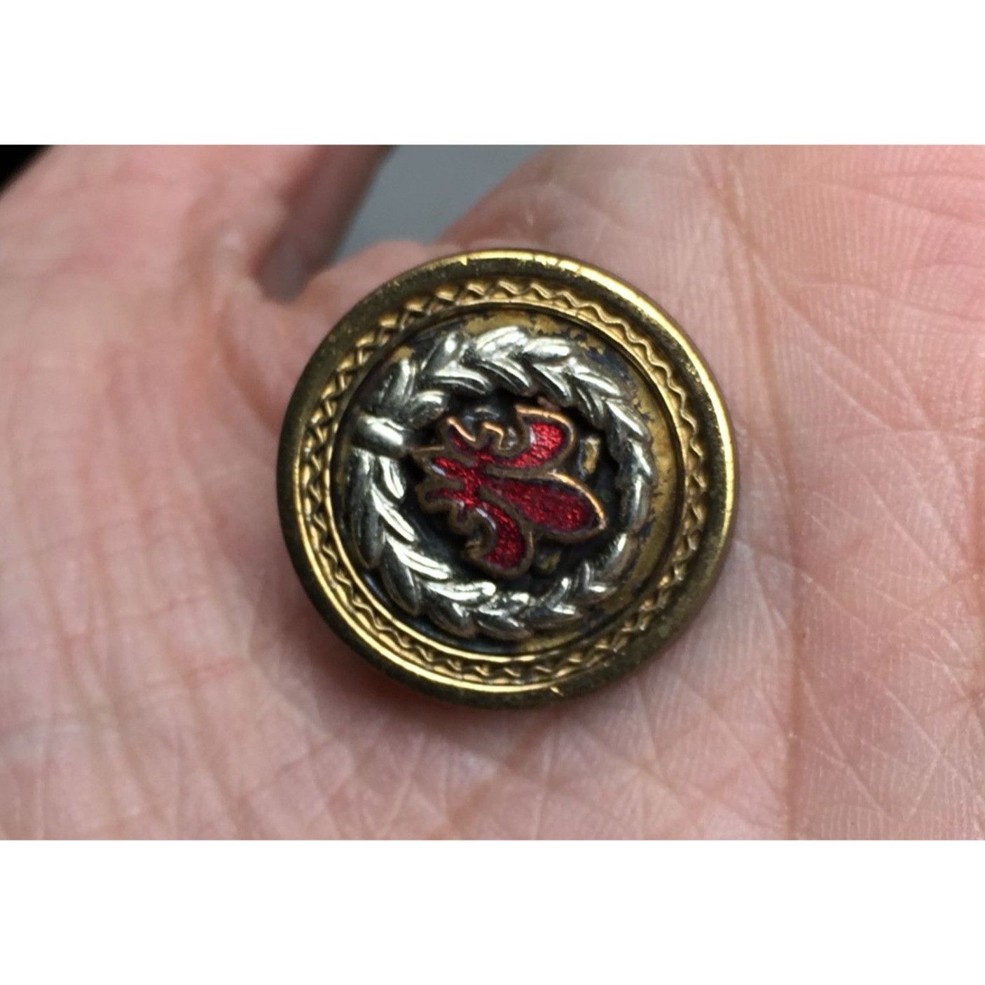 Other Vintage Gold tone & Red Fleur de Lis Clip on Earrings Size ONE SIZE - 4 Thumbnail