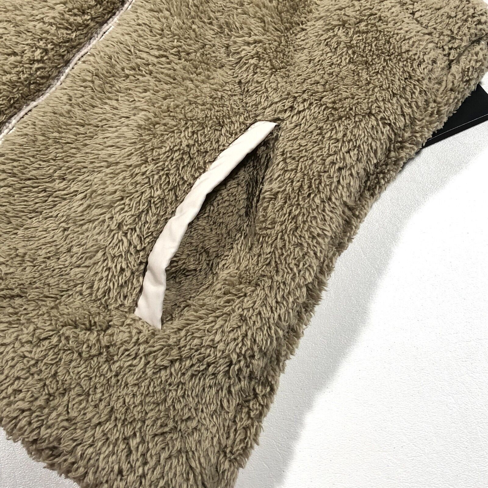 Arc'teryx × Patagonia × The North Face Patagonia Womens Los Gatos Tan Khaki Sherpa Vest Size Medium Size M / US 6-8 / IT 42-44 - 3 Thumbnail