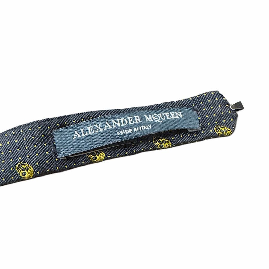 Alexander McQueen Authentic Alexander McQueen Silk Polka Dot Skull Bowtie Size ONE SIZE - 3 Thumbnail