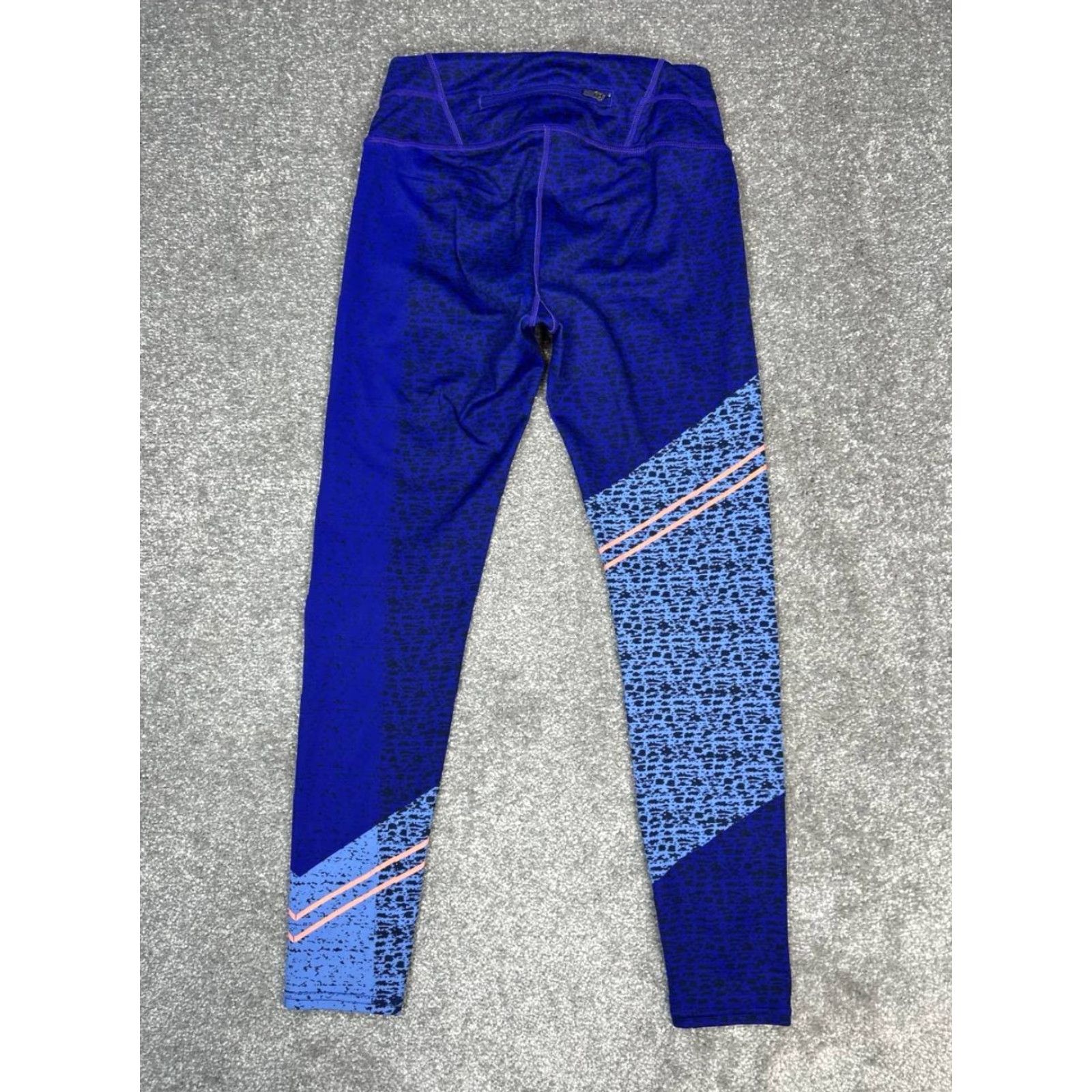 Athleta Athleta Asym Camo Sonar 7/8 Legging Womens XS Multicolor Stretch Yoga Size 26" / US 2 / IT 38 - 2 Thumbnail
