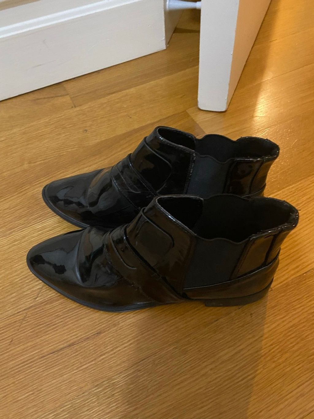 Asos Women's Unbranded Black Patent Ankle Boots & Booties Size 7 Size US 7 / IT 37 - 2 Thumbnail