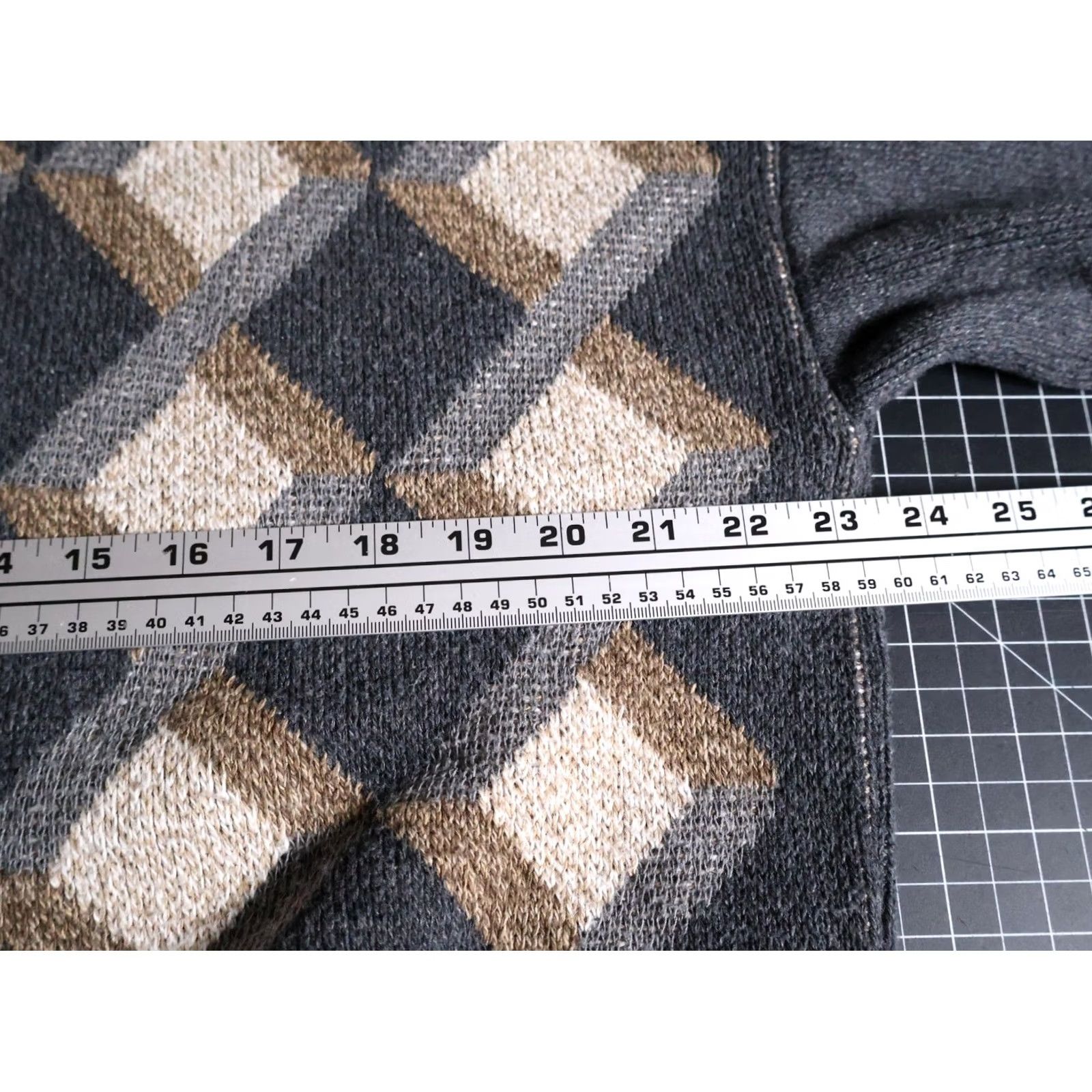 Vintage VINTAGE Liberty Sweater Mens Large Gray Diamond Argyle Pattern Cotton Knit VTG Size US L / EU 52-54 / 3 - 5 Thumbnail