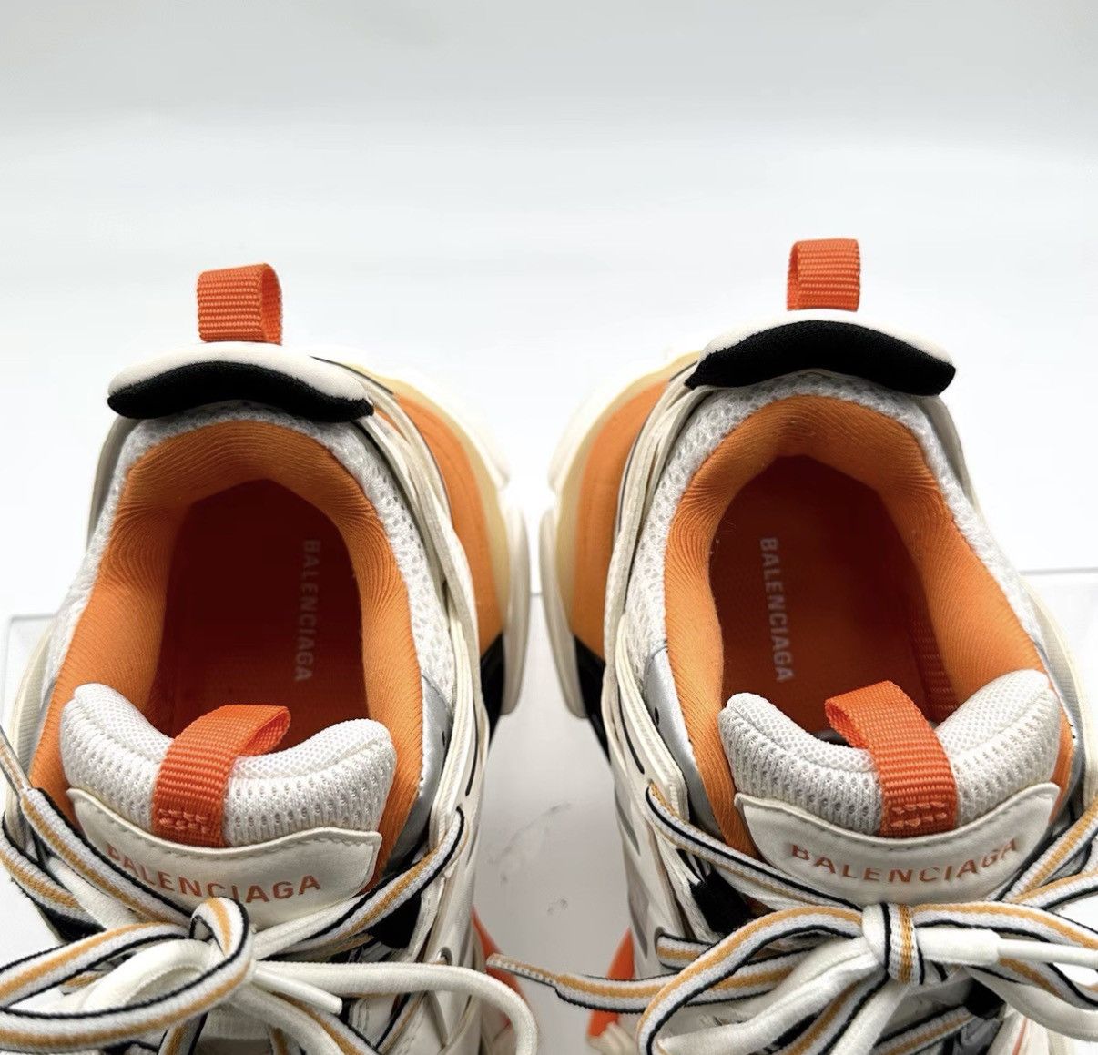 Balenciaga Balenciaga Track 1.0 White Orange Dad Sneakers K12 Size US 5 / IT 35 - 5 Thumbnail