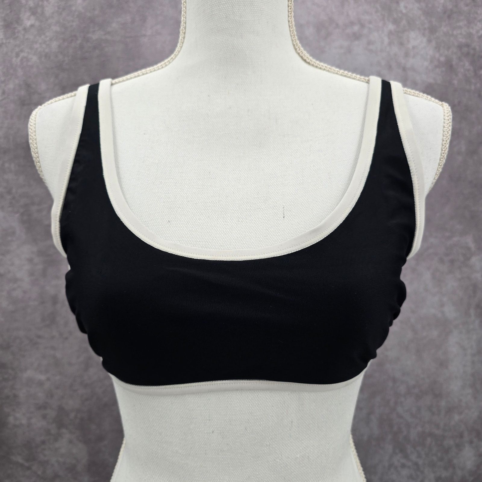 Other Xhilaration Black White Hook Bikini Top Swimwear Medium Size M / US 6-8 / IT 42-44 - 1 Thumbnail