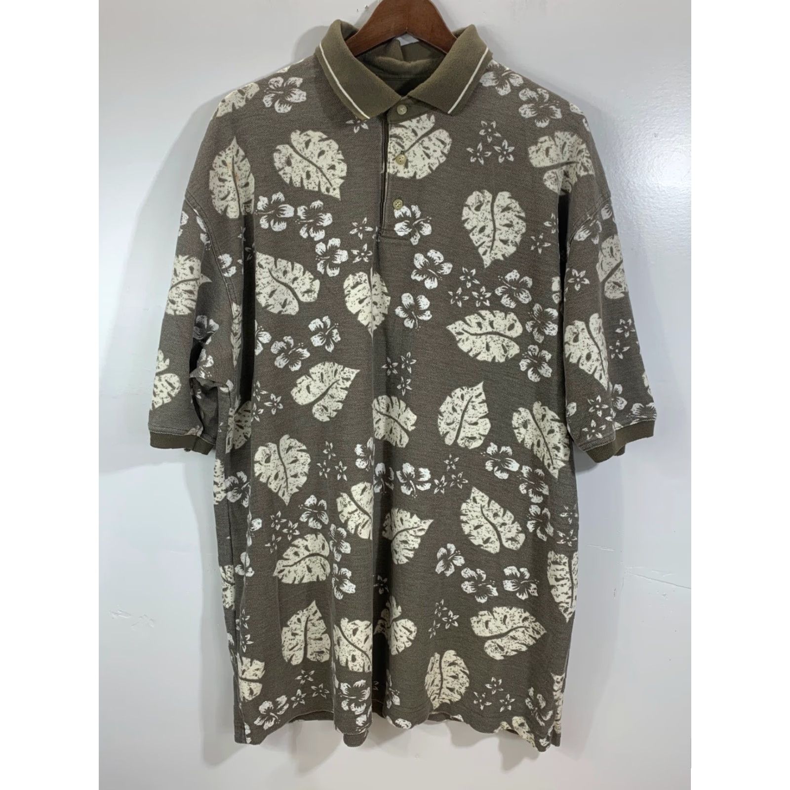 Bugle Boy VINTAGE Bugle Boy Shirt Hawaiian Button-Up 2XL White Floral Short Sleeve Collared Mens Size US XXL / EU 58 / 5 - 2 Thumbnail