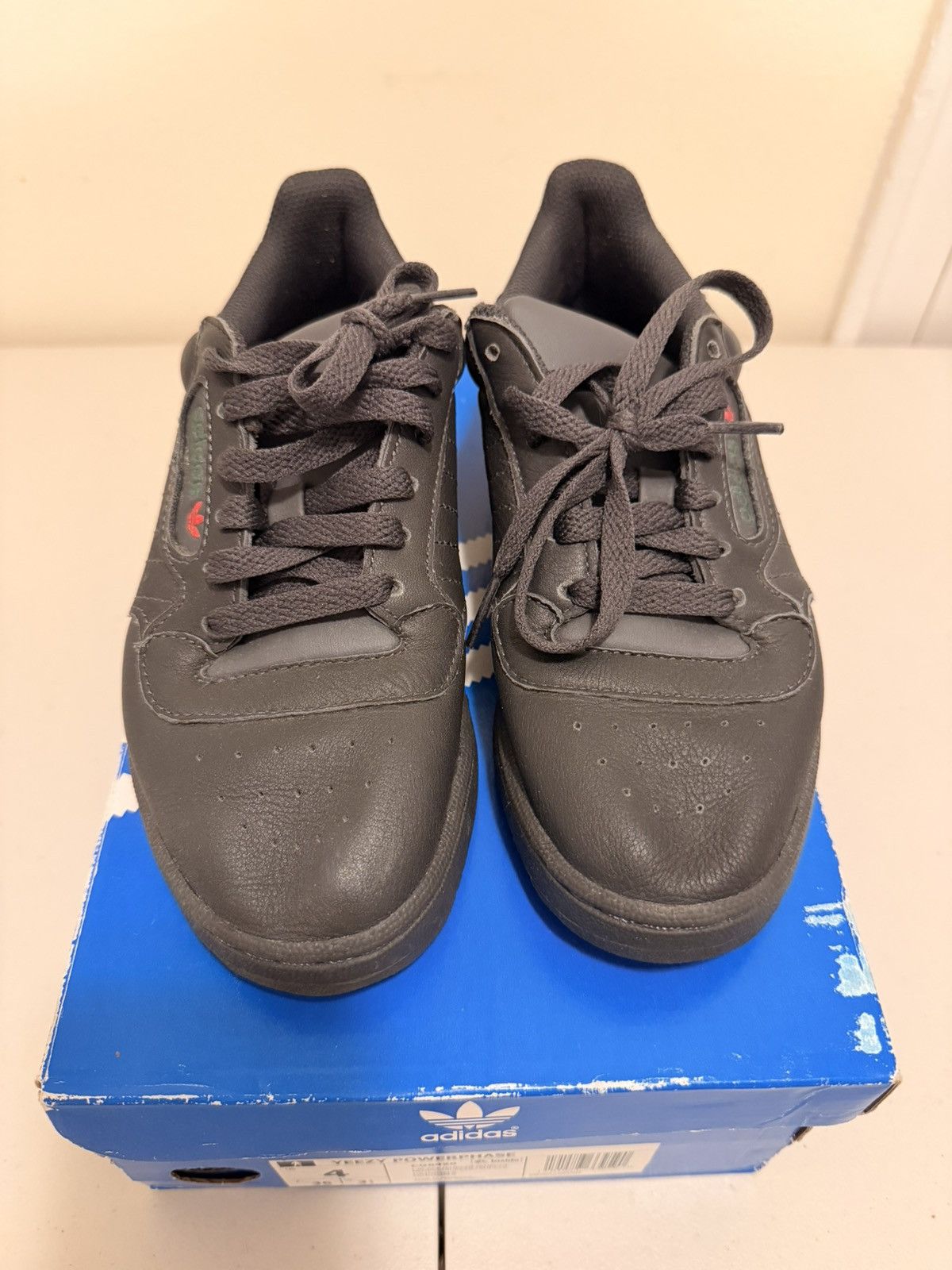 Yeezy Yeezy Powerphase Black Size 4 men / 5.5 women Size US 5.5 / IT 35.5 - 1 Thumbnail