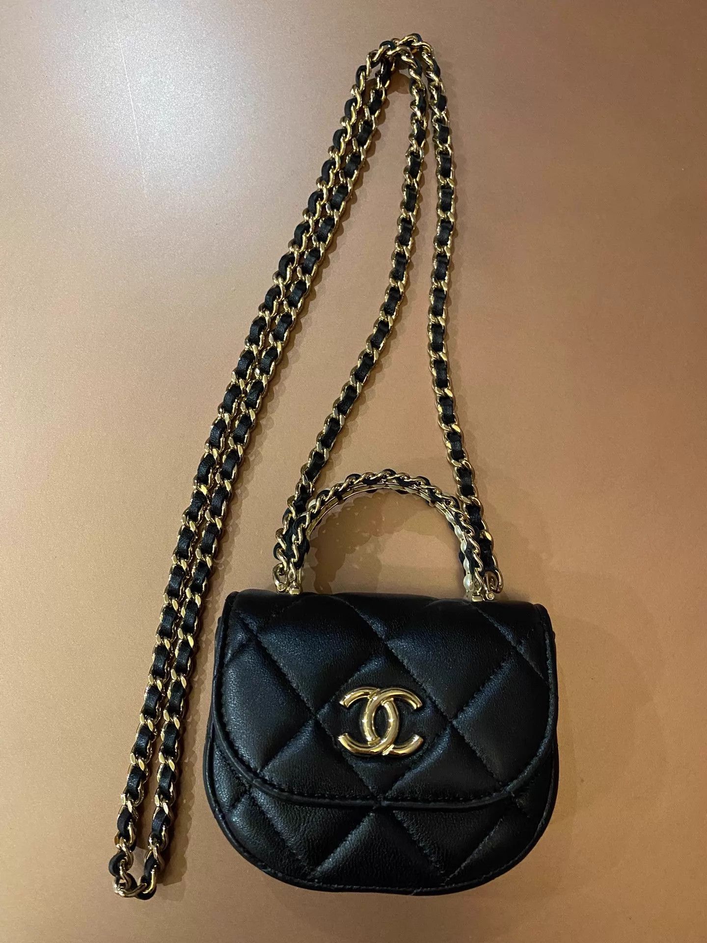 Chanel CHANEL VIC Limited Edition Pearl Handle Bag Size ONE SIZE - 1 Thumbnail