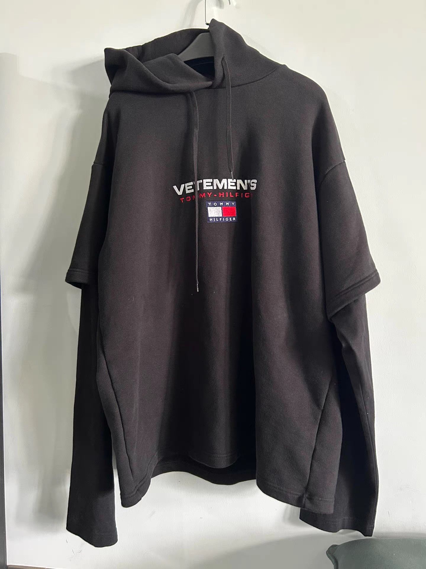 VETEMENTS Fake Two-Piece Hoodie