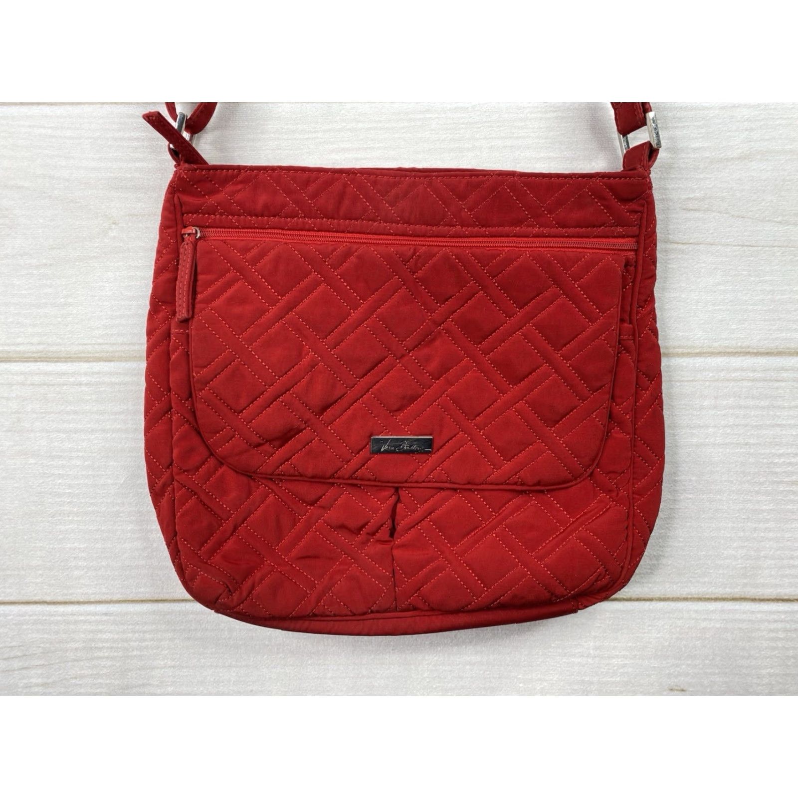 Vera Bradley Vera Bradley Crossbody Bag Red Quilted Medium Size Cotton Interior Multicolor Lining Zip Closure Adjustable Strap Inner Pockets Exterior Cotton Size ONE SIZE - 2 Thumbnail