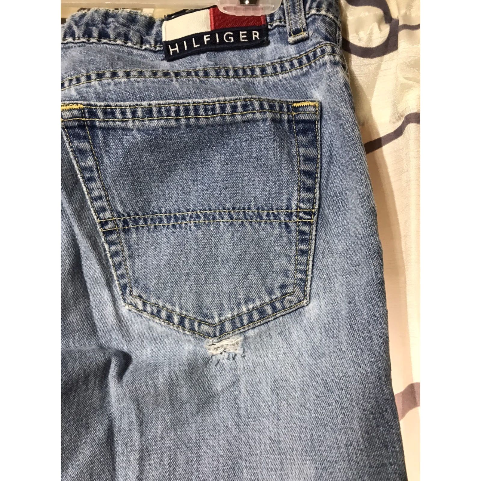 Tommy Hilfiger VINTAGE Tommy Hilfiger Bootcut Jeans Women’s Size 9 Light Wash 90s Blue Size 30" / US 8 / IT 44 - 3 Thumbnail