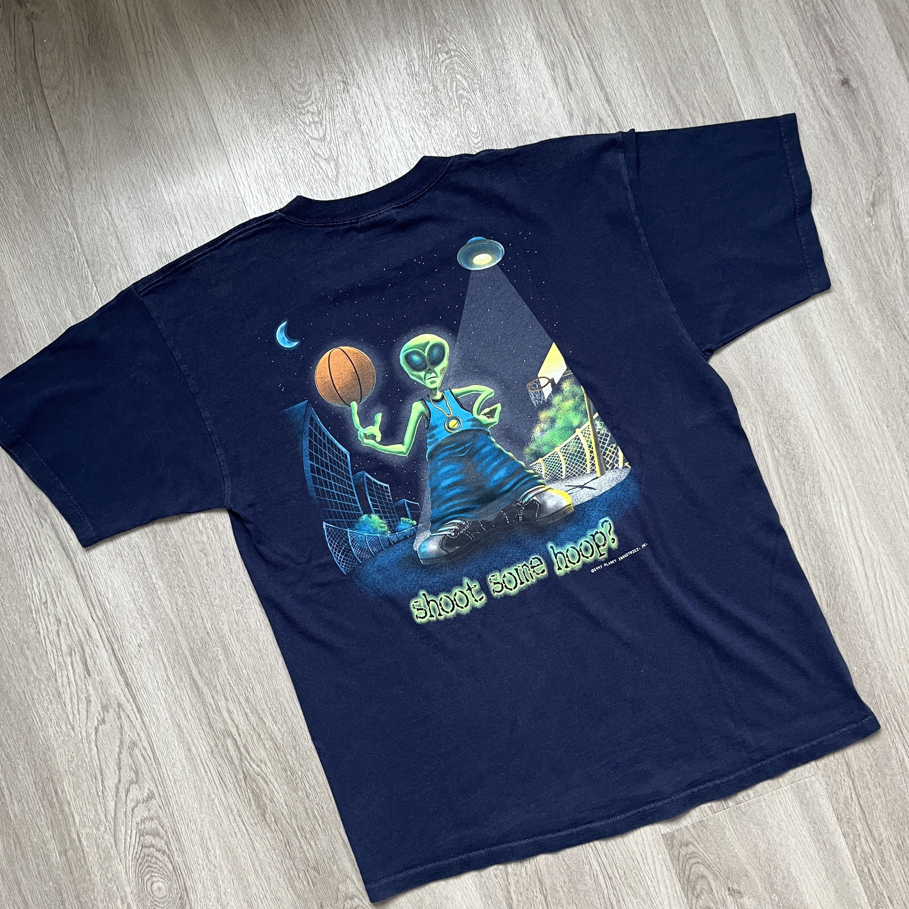 Vintage Vintage 1997 Planet Industries T Shirt Size US L / EU 52-54 / 3 - 1 Thumbnail