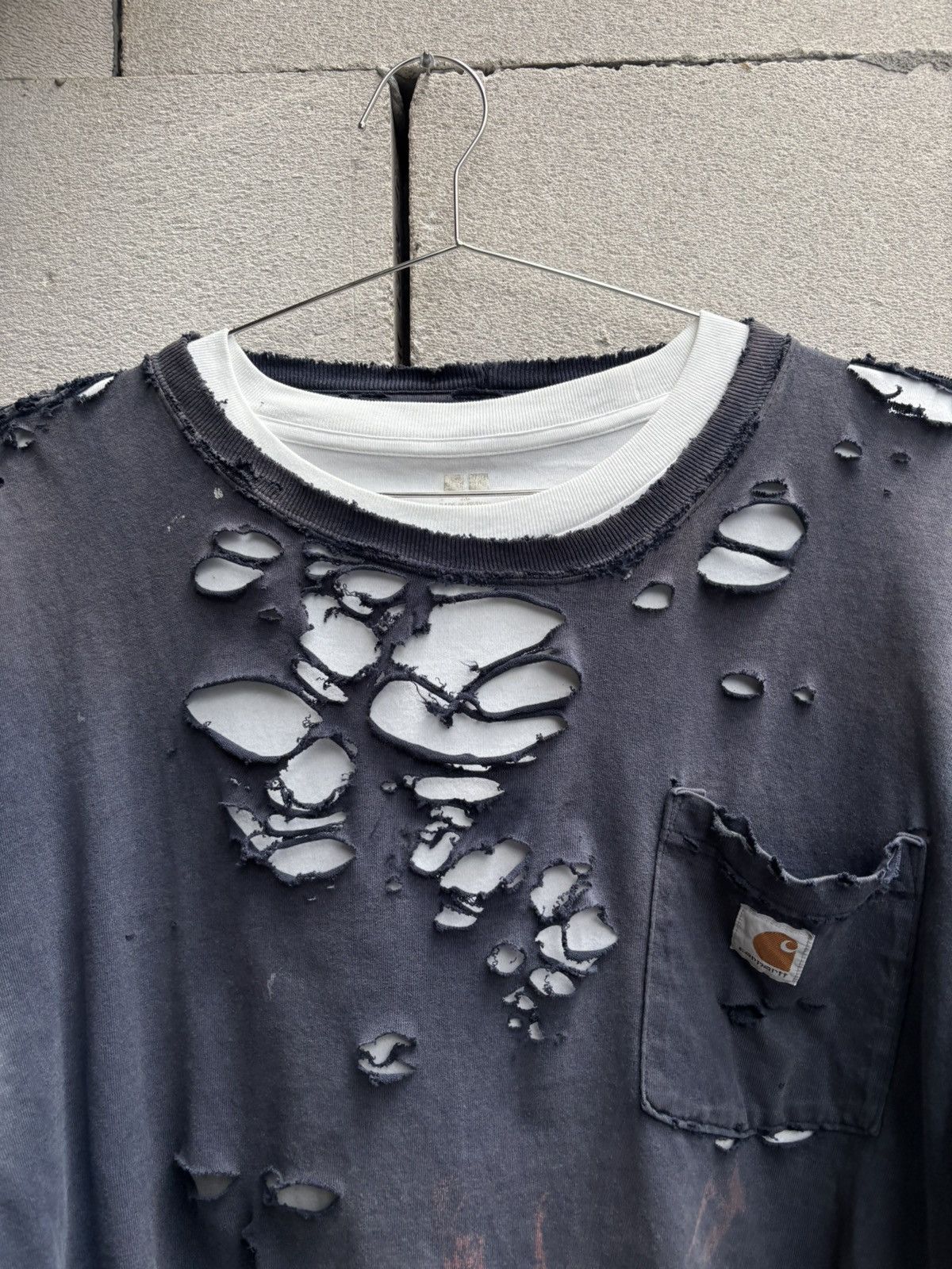 Carhartt Thrashed Carhartt Faded T Shirt Distressed Navy ERD GRUNGE Size US L / EU 52-54 / 3 - 9 Thumbnail
