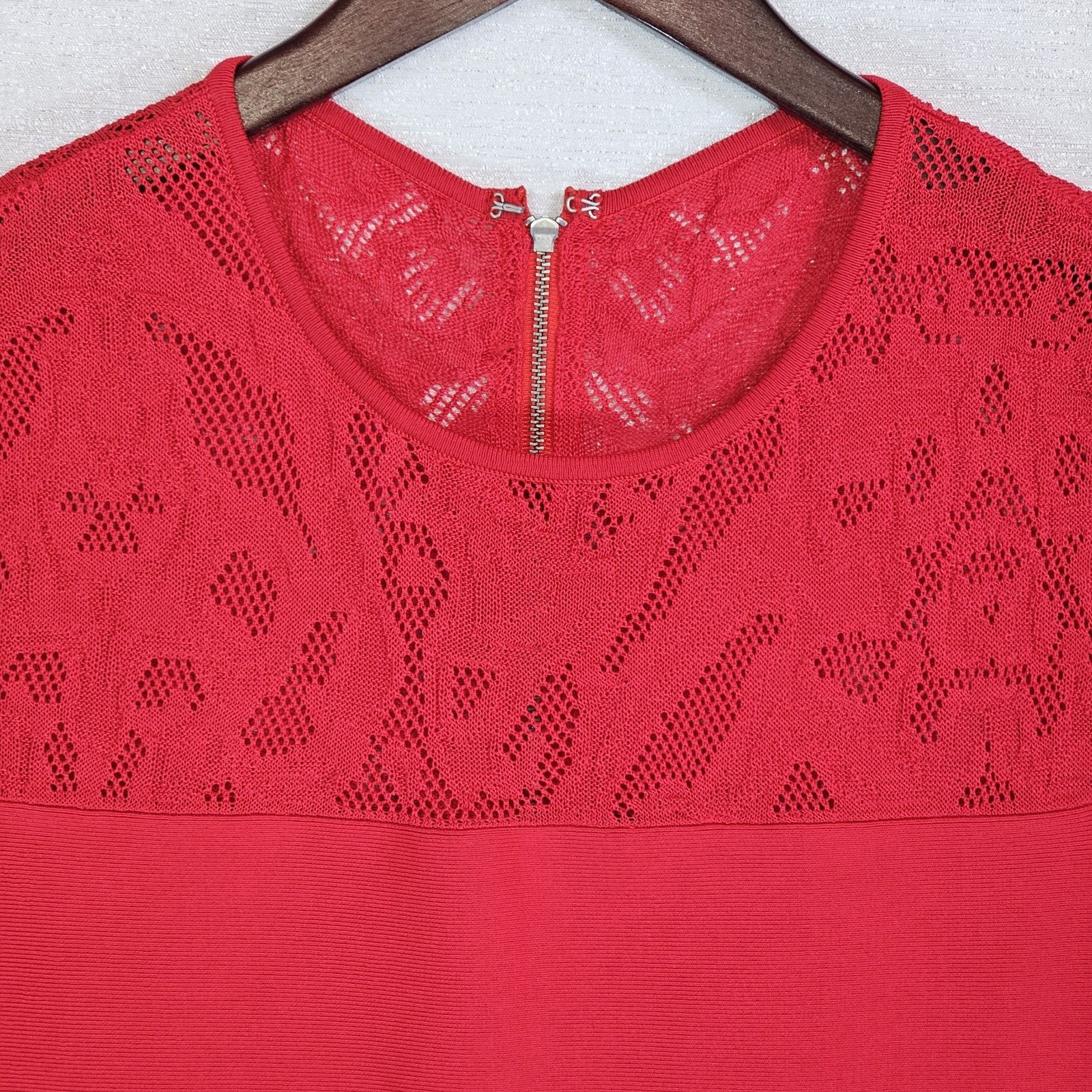 BCBG MaxAzria Myley Pointelle Red Cocktail Dress Lace Top M