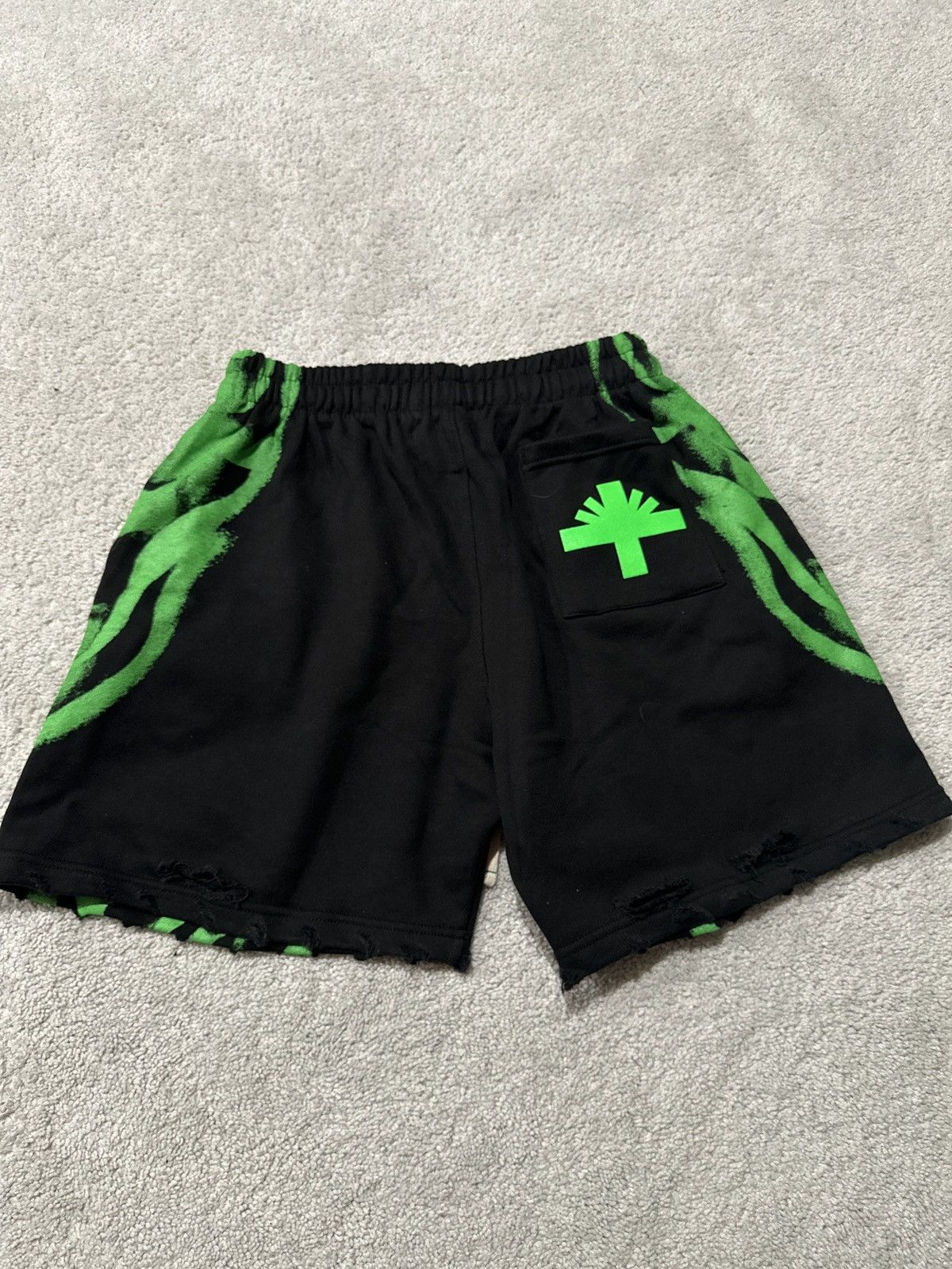 Vertabrae Vertabrae Skull Green Black Shorts Size US 34 / EU 50 - 3 Thumbnail