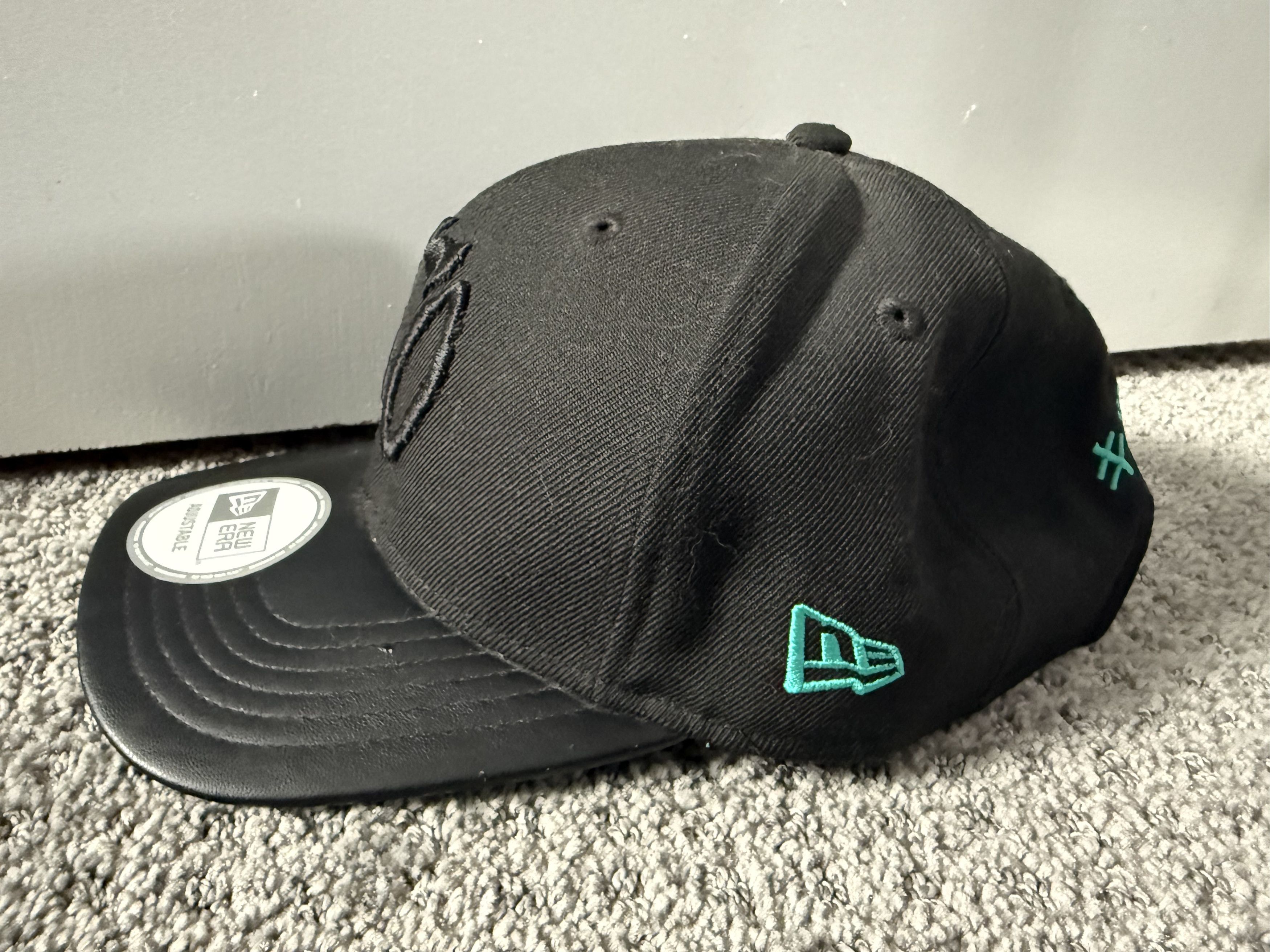 New Era × The Weeknd The Weeknd Kissland VIP Hat Size ONE SIZE - 3 Thumbnail