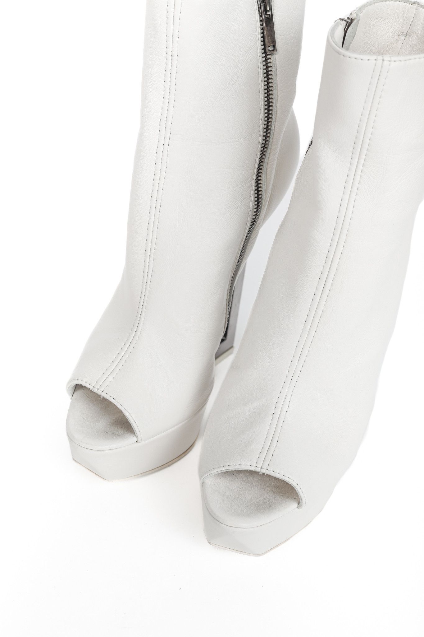 Gareth Pugh Gareth Pugh SS/14 Runway Leather Angular-Heel Ankle Boots Size US 9.5 / IT 39.5 - 6 Thumbnail
