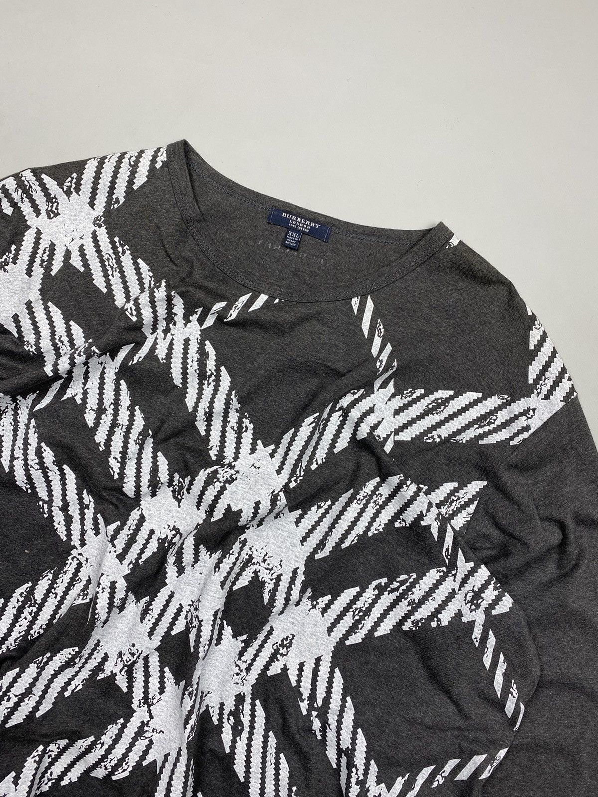 Burberry Burberry gray printed check longsleeve size XXL Size US XL / EU 56 / 4 - 3 Thumbnail