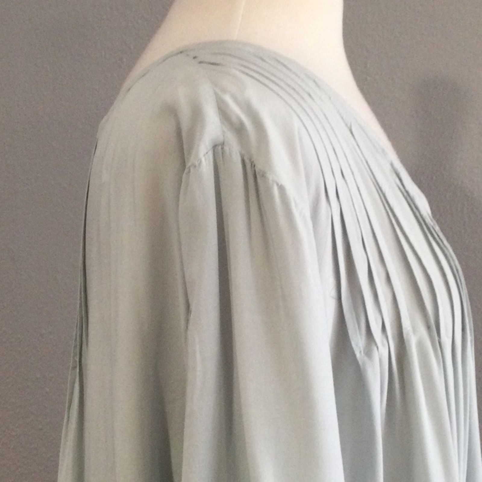 Other Solitaire by Ravi Khosla Pleated Gray Top Size 2X Size XXL / US 16-18 / IT 52-54 - 5 Thumbnail