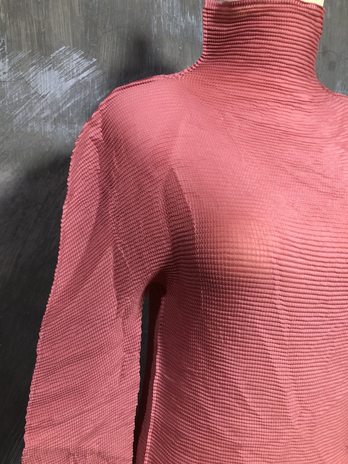 Homme Plisse Issey Miyake × Issey Miyake × Pleats Please Issey Miyake Me Issey Miyake Pleats Tops Size S / US 4 / IT 40 - 4 Thumbnail