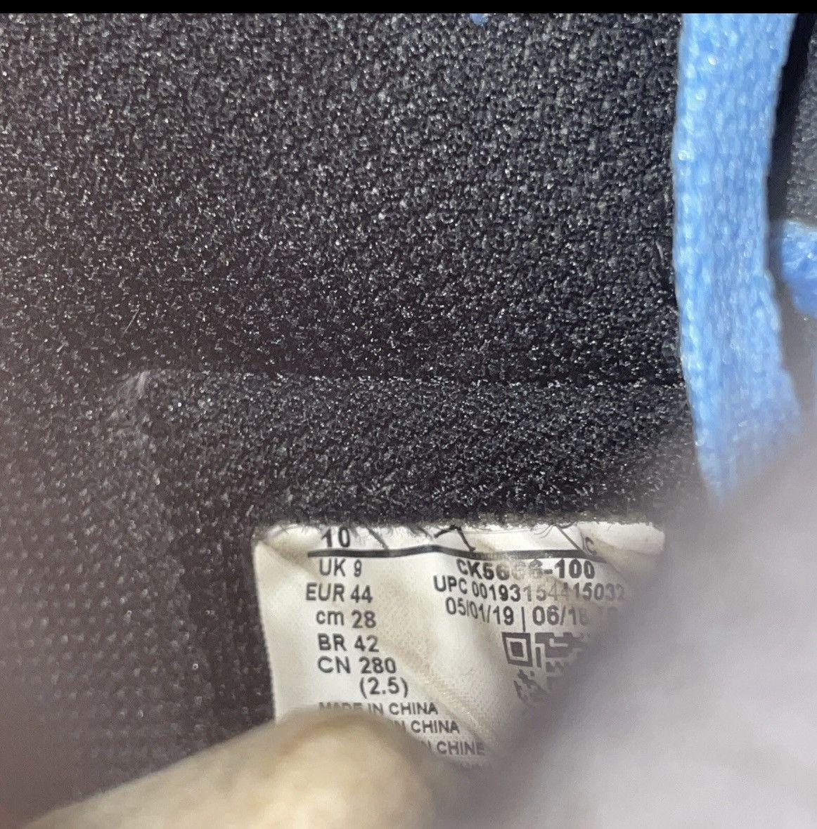 Nike Air jordan 1 High OG ‘Fearless’ (READ DESCRIPTION) Size US 10 / EU 43 - 15 Thumbnail