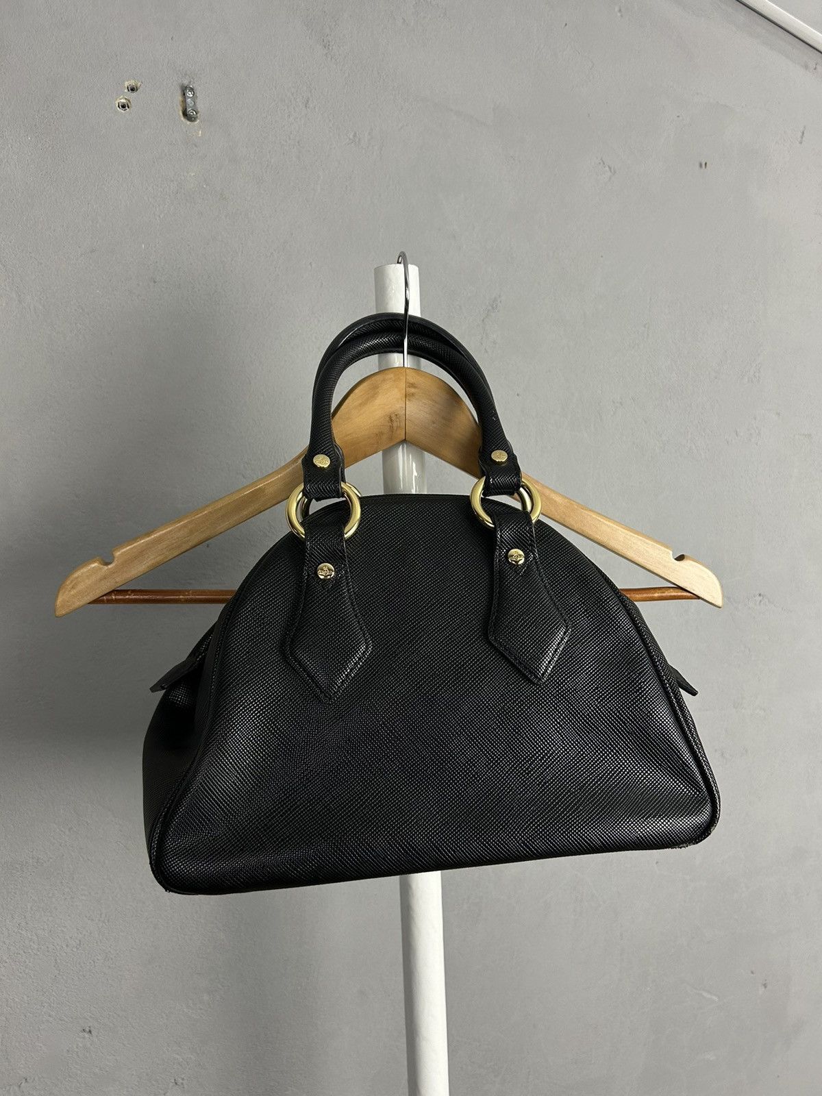 Vivienne Westwood Vivienne Westwood Anglomania Black Handbag Orb Logo Size ONE SIZE - 4 Thumbnail