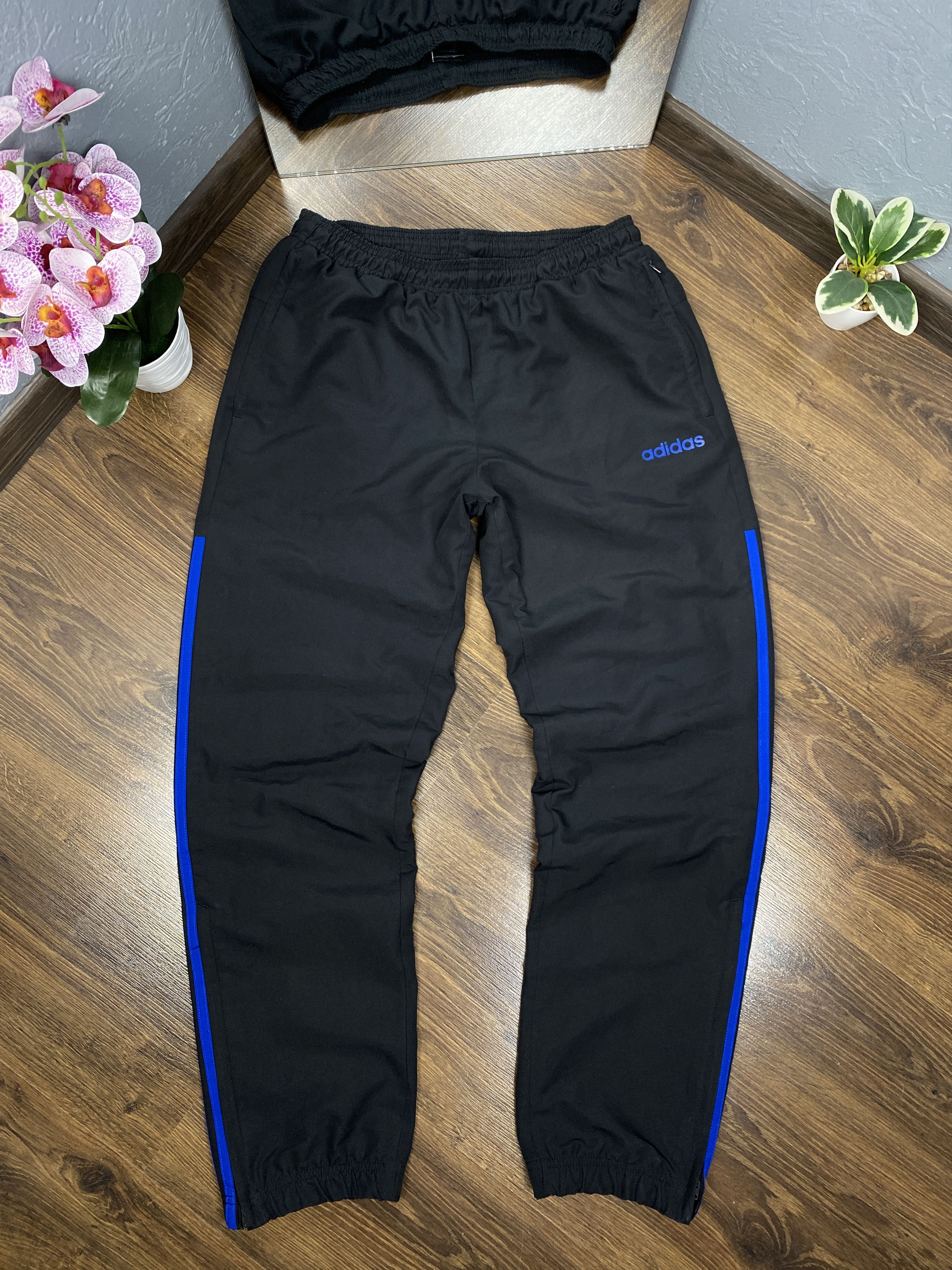Adidas Adidas vintage baggy parachute nylon track pants y2k Size US 32 / EU 48 - 1 Thumbnail
