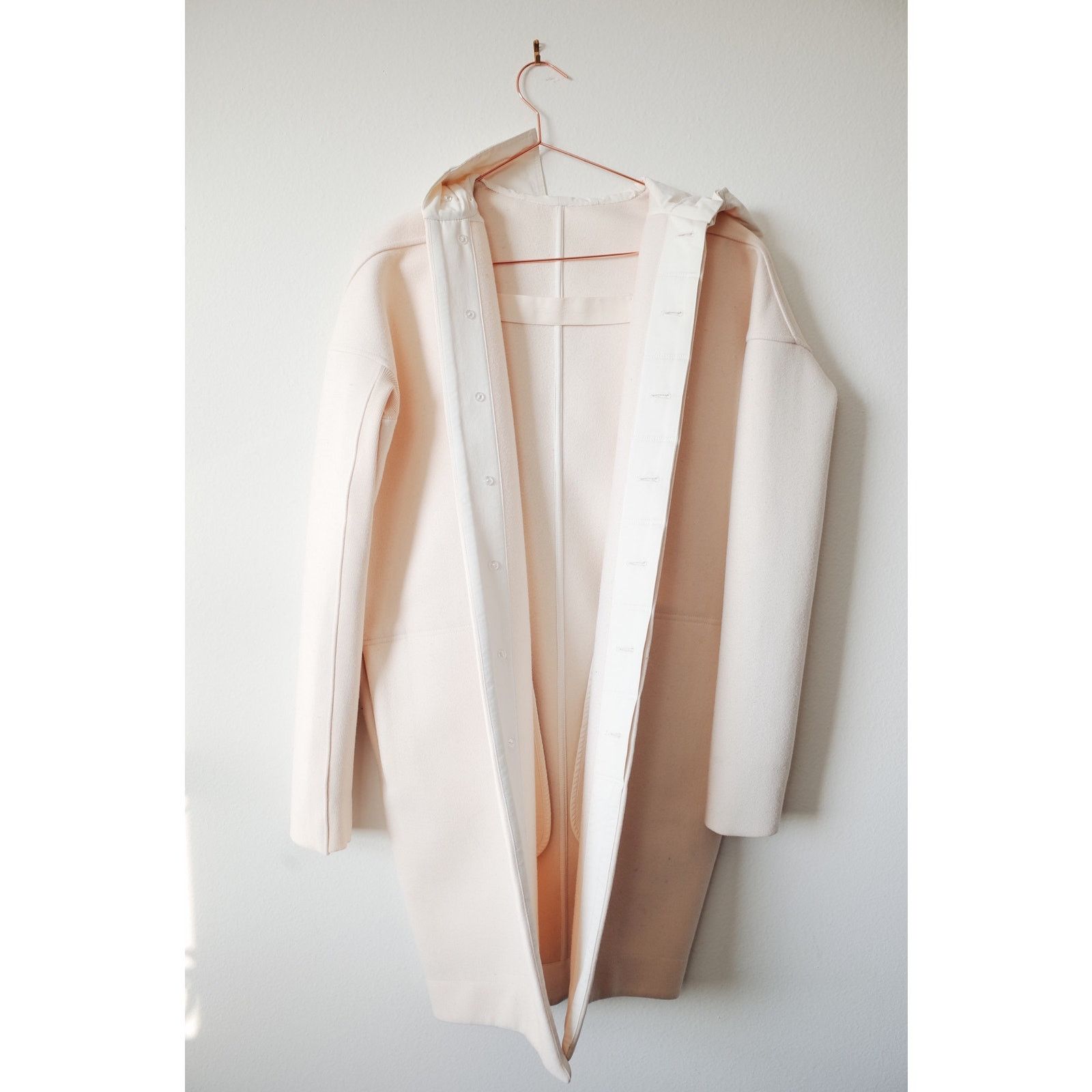 Rick Owens Rick Owens Cocoon Virgin Wool & Silk Coat in Milk US 6 IT 40 Size M / US 6-8 / IT 42-44 - 2 Thumbnail