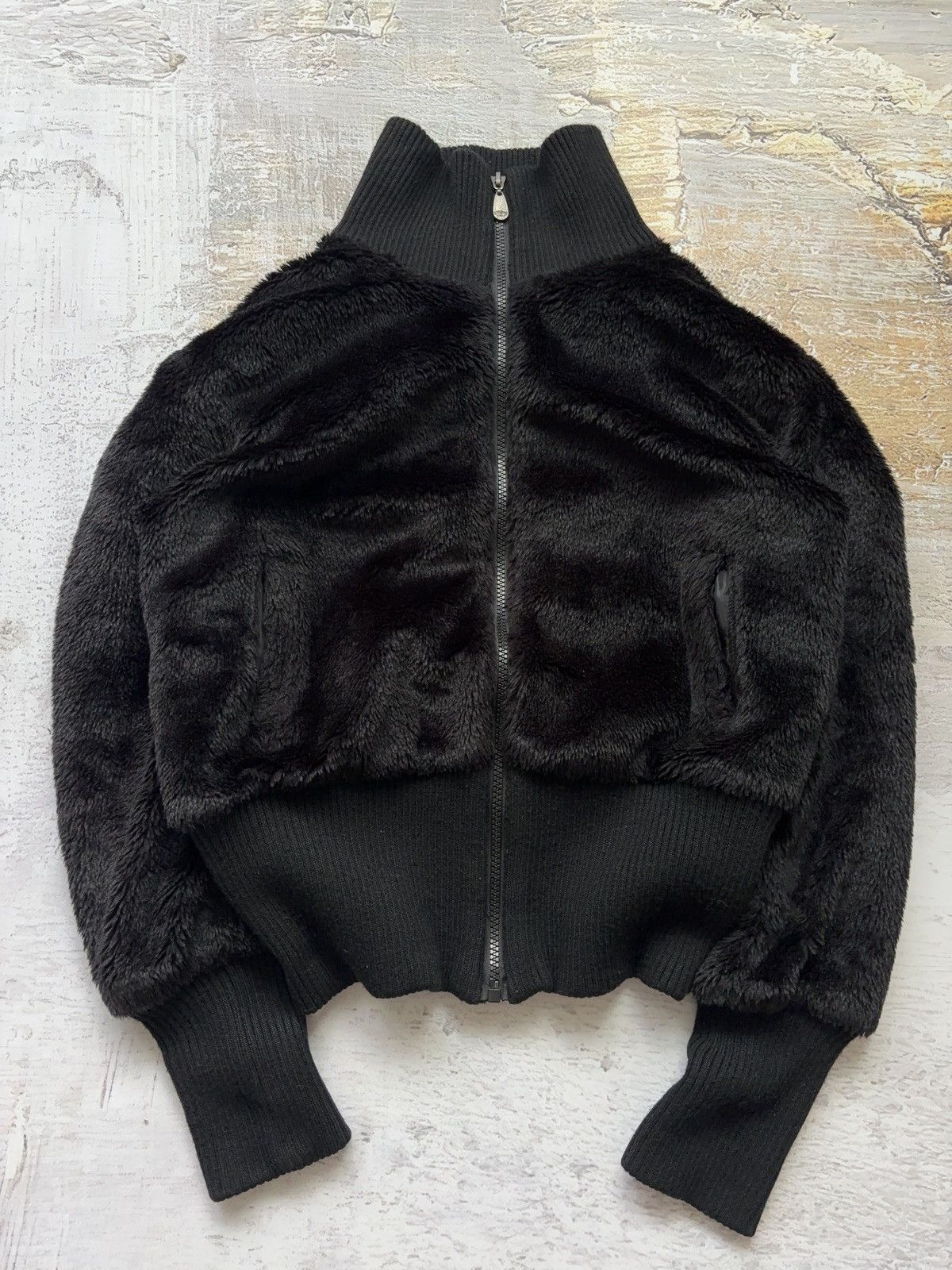 Vintage Cropped fluffy vintage faux fur jacket Size M / US 6-8 / IT 42-44 - 1 Thumbnail