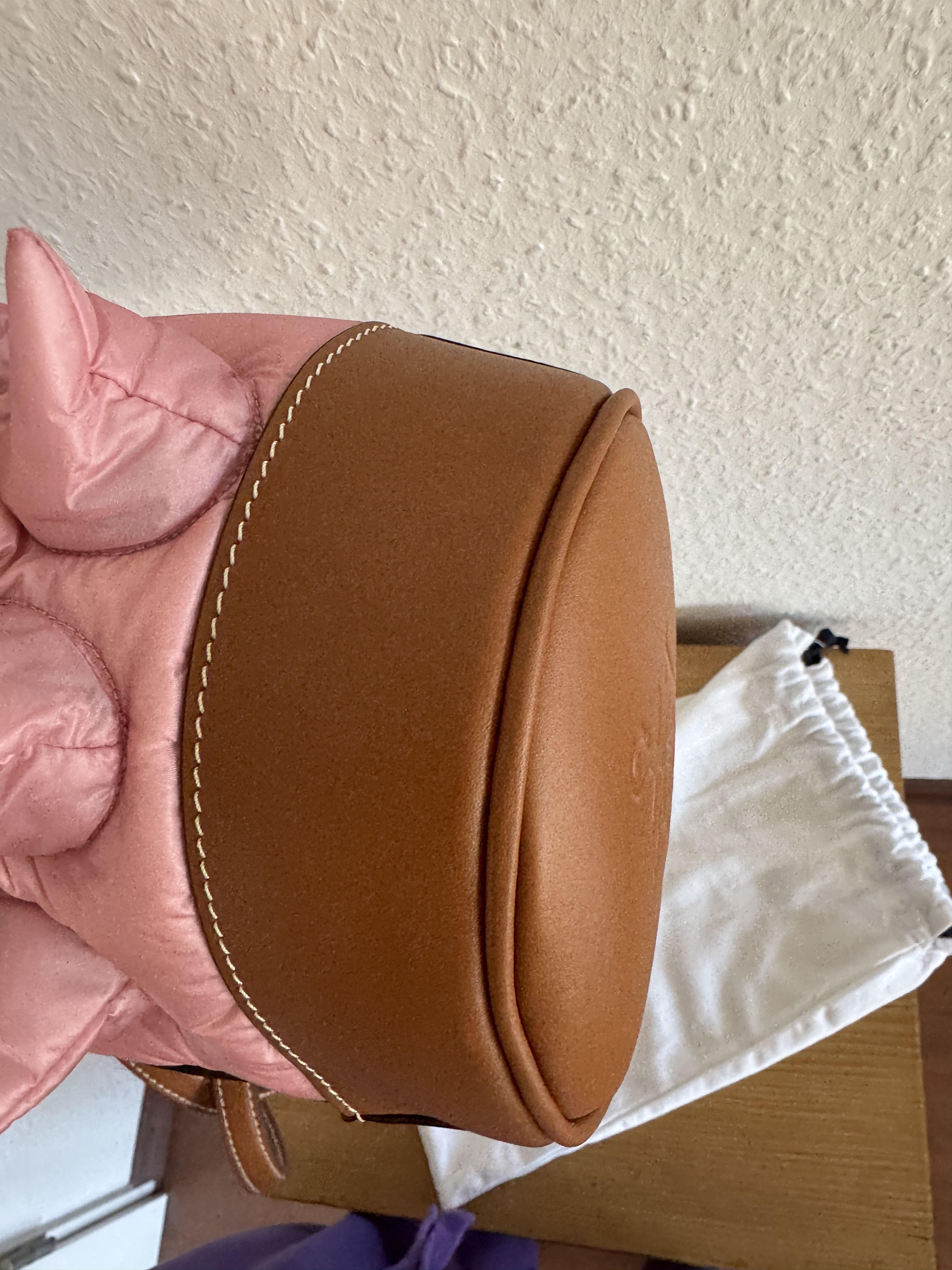 JW Anderson × Moncler Spike Critter Padded Bucket Bag Pink Size ONE SIZE - 9 Thumbnail