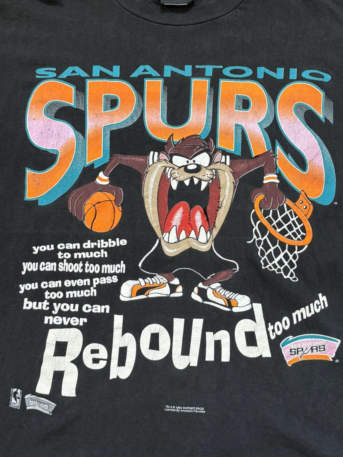 Vintage Vintage 1994 San Antonio Spurs Taz Looney Tunes Tshirt Size US XL / EU 56 / 4 - 4 Thumbnail