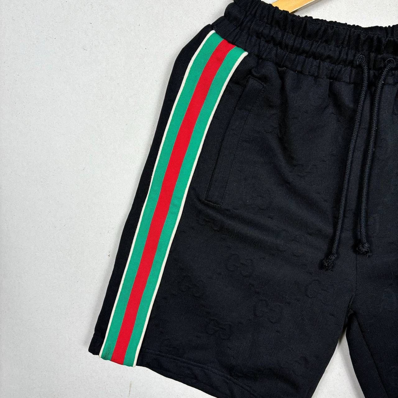 Gucci FINAL DROP! Gucci GG Jacquard Web Stripe Shorts Black Size S Size US 30 / EU 46 - 5 Thumbnail