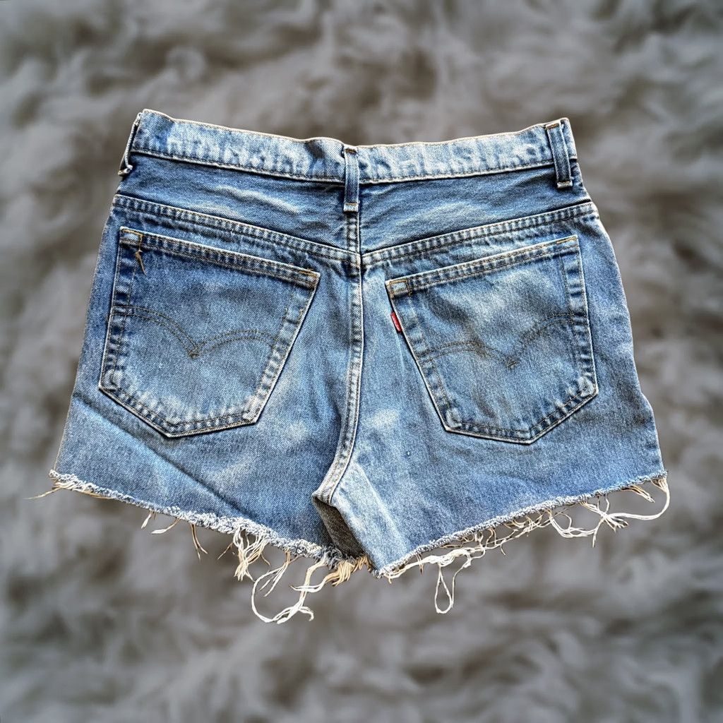 Levi's VINTAGE Levi's Denim Shorts 32 Blue High Rise Cutoff Frayed Raw Hem Womens Size 24" / US 00 / IT 34 - 1 Thumbnail