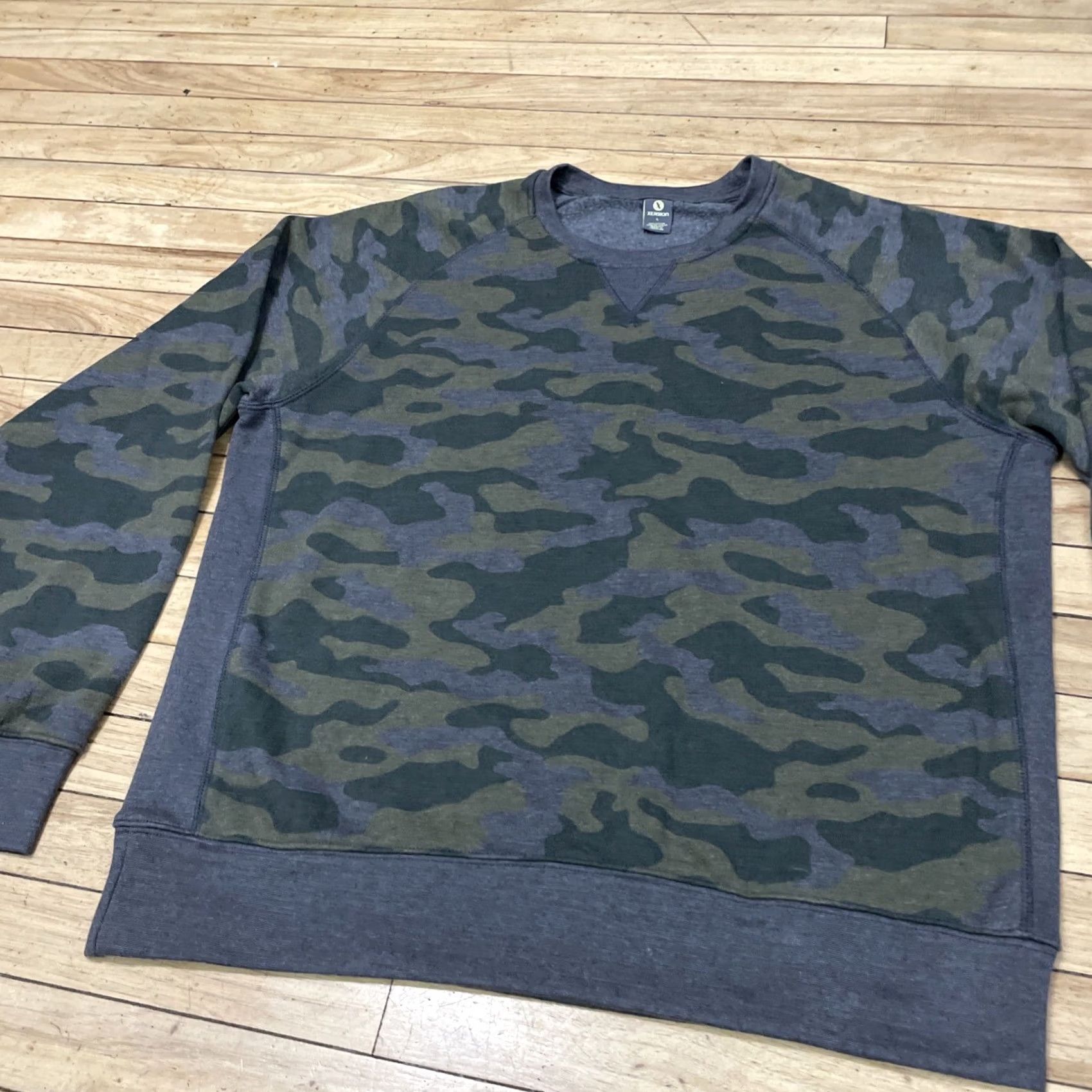 Vintage XERSION Fleece Sweater Men L Green Gray Army Camo Thermal Utility Long Sleeve L Size US L / EU 52-54 / 3 - 3 Thumbnail