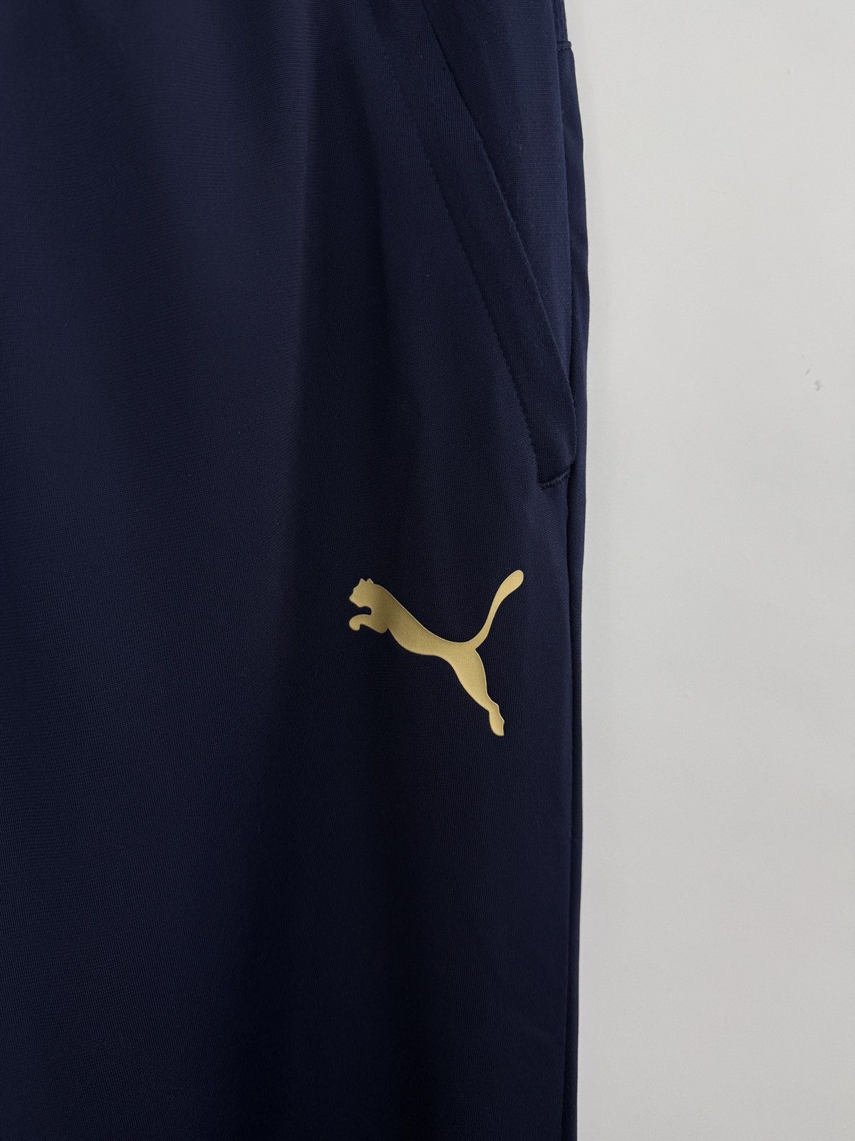 Puma 🇮🇹 2019 Puma Italy Soccer Jogger Pants Jersey Retro Rare Hype Size US 34 / EU 50 - 6 Thumbnail