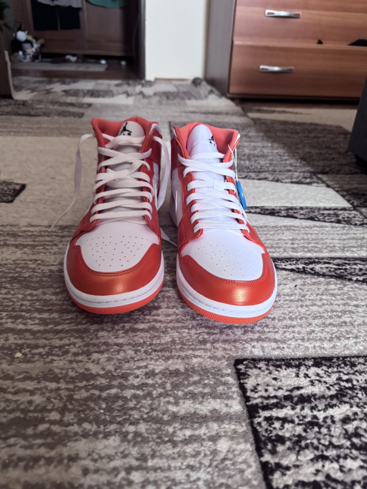 Jordan Brand Air Jordan 1 MID SE Electric Orange Size US 11.5 / EU 44-45 - 3 Thumbnail