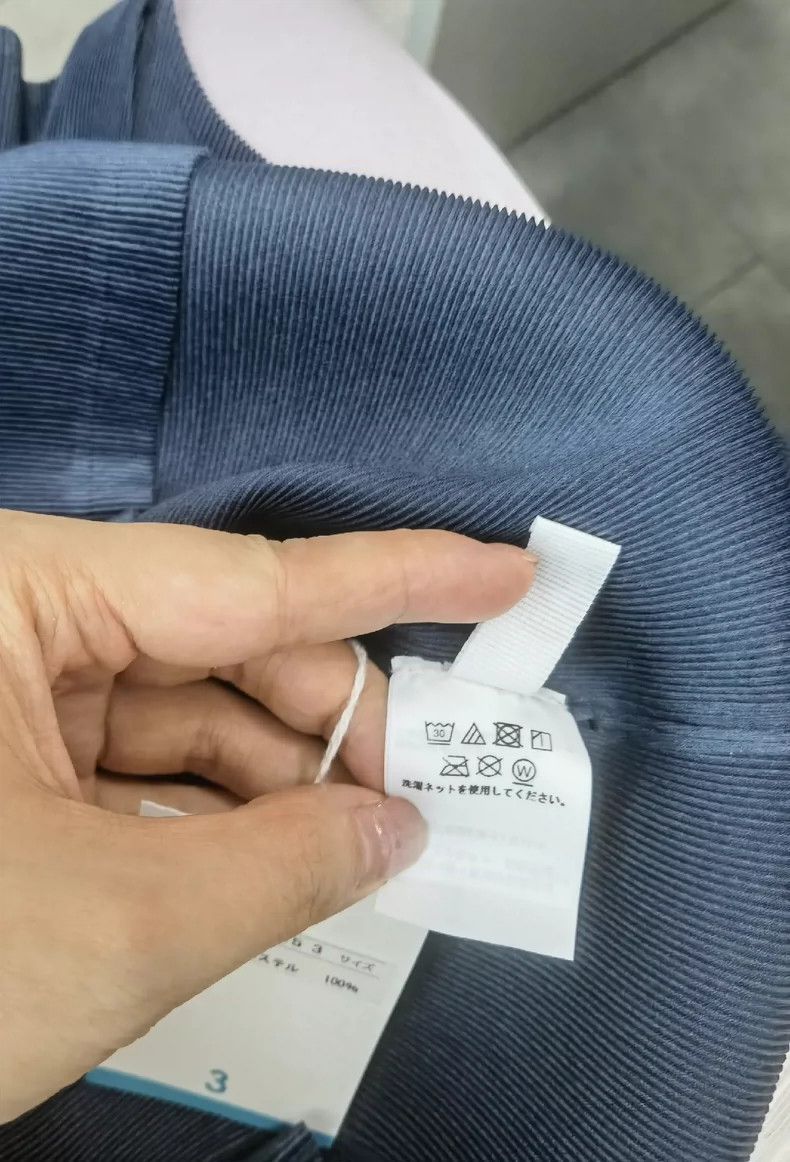 Issey Miyake issey miyake size：3 Dark blue round-neck short top 2506-Nex Size XXS / US 00 / IT 34 - 4 Thumbnail