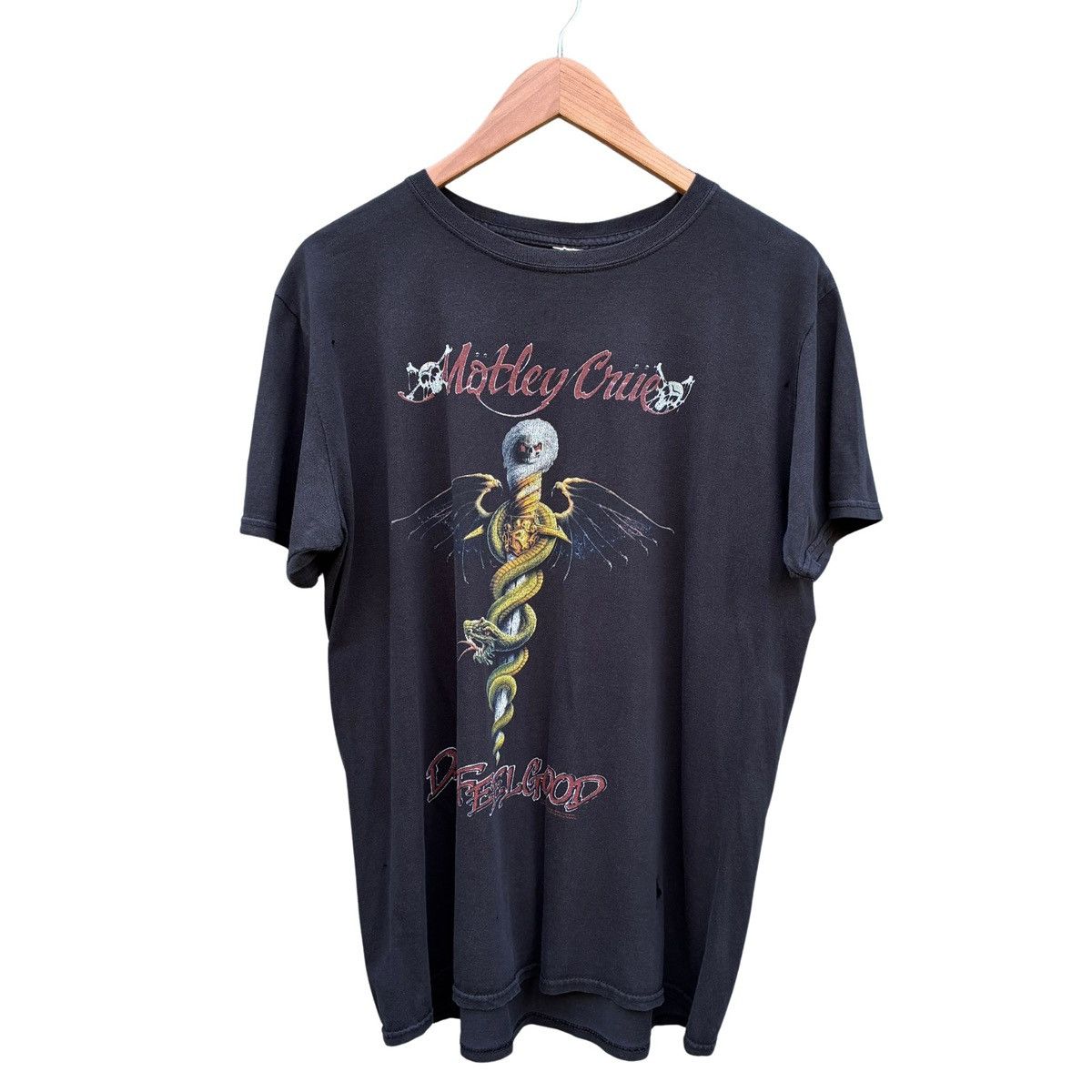 Band Tees Motley Crue Dr. Feelgood 2019 concert T Shirt Size US M / EU 48-50 / 2 - 1 Thumbnail